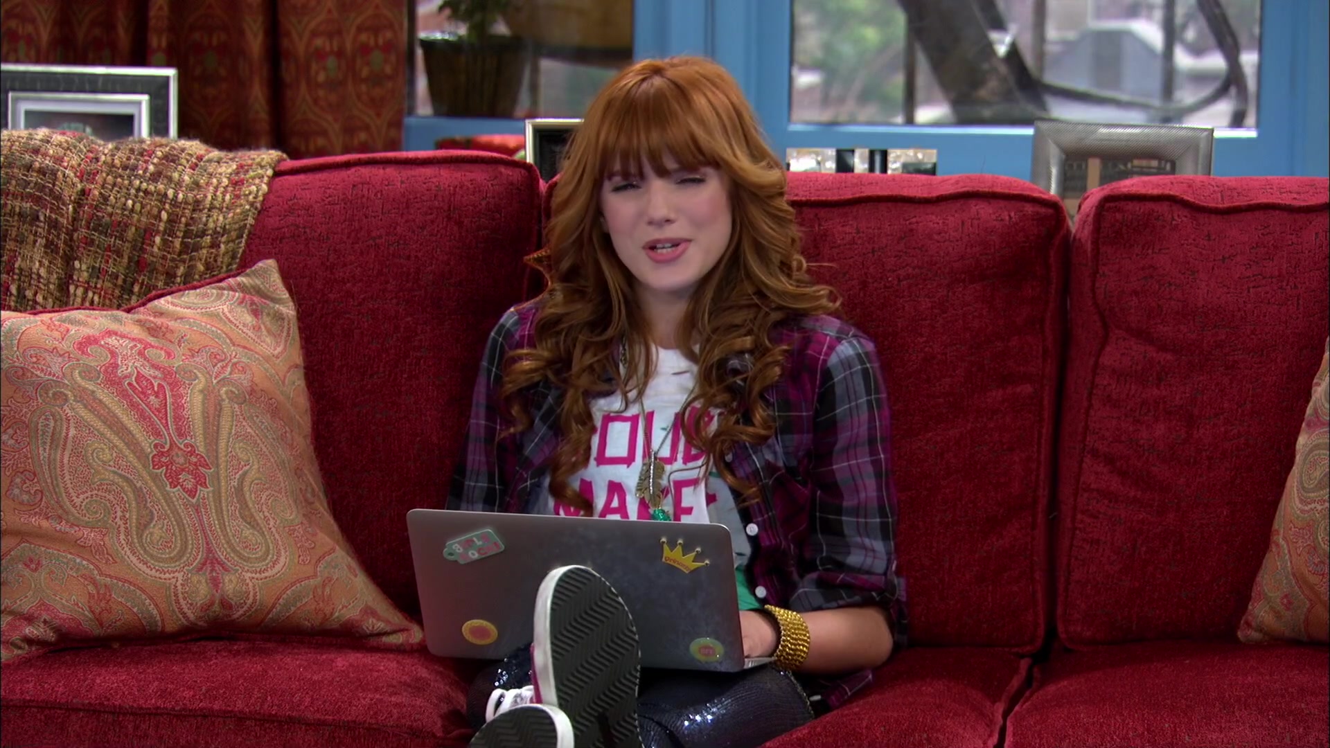 Shake_It_Up_S02E01_Shrink_It_Up_1080p_BTD_000045.jpg