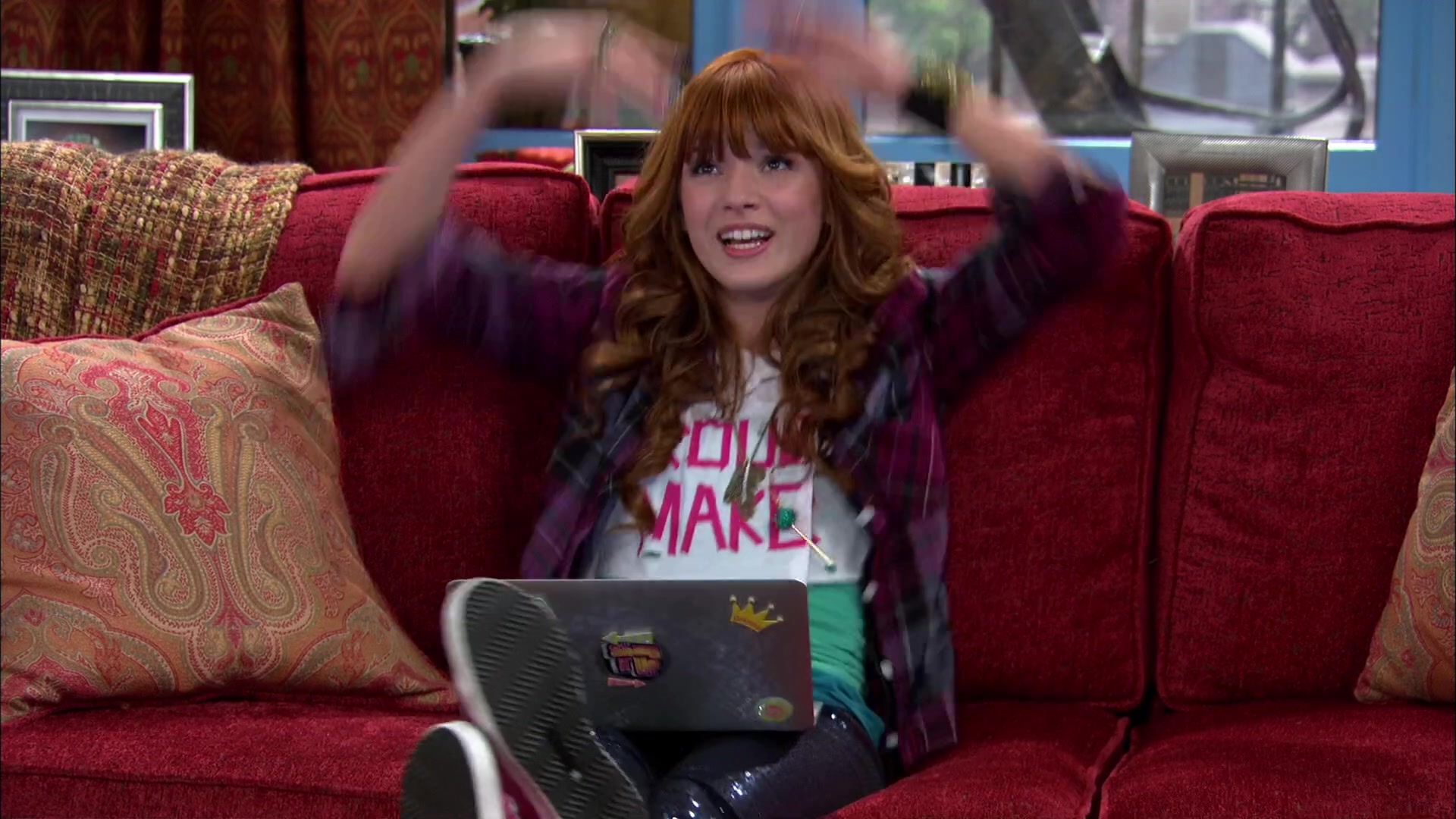 Shake_It_Up_S02E01_Shrink_It_Up_1080p_BTD_000059.jpg