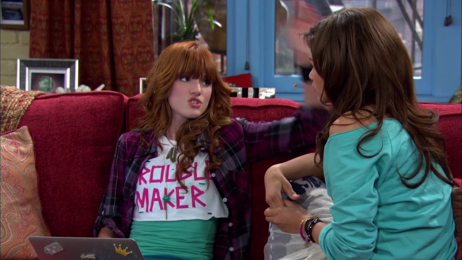 Shake_It_Up_S02E01_Shrink_It_Up_1080p_BTD_000100.jpg