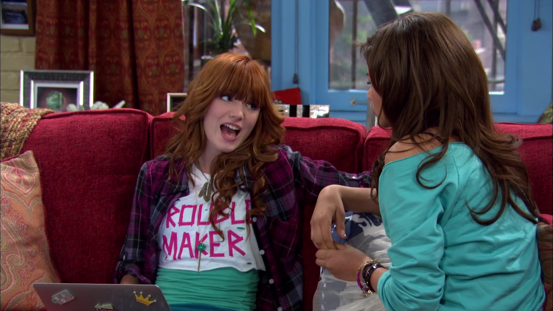 Shake_It_Up_S02E01_Shrink_It_Up_1080p_BTD_000102.jpg