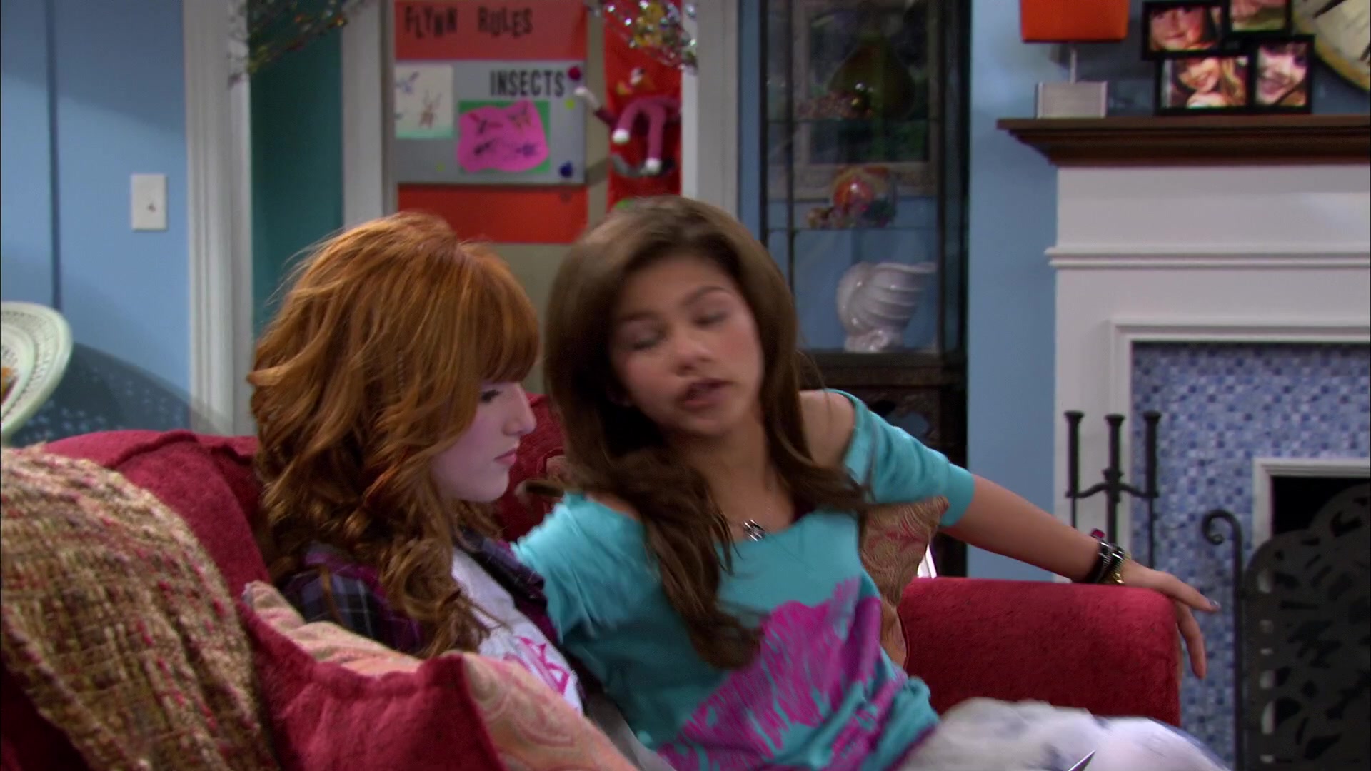 Shake_It_Up_S02E01_Shrink_It_Up_1080p_BTD_000140.jpg