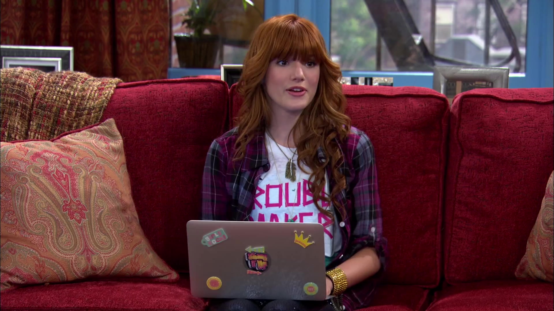 Shake_It_Up_S02E01_Shrink_It_Up_1080p_BTD_000142.jpg