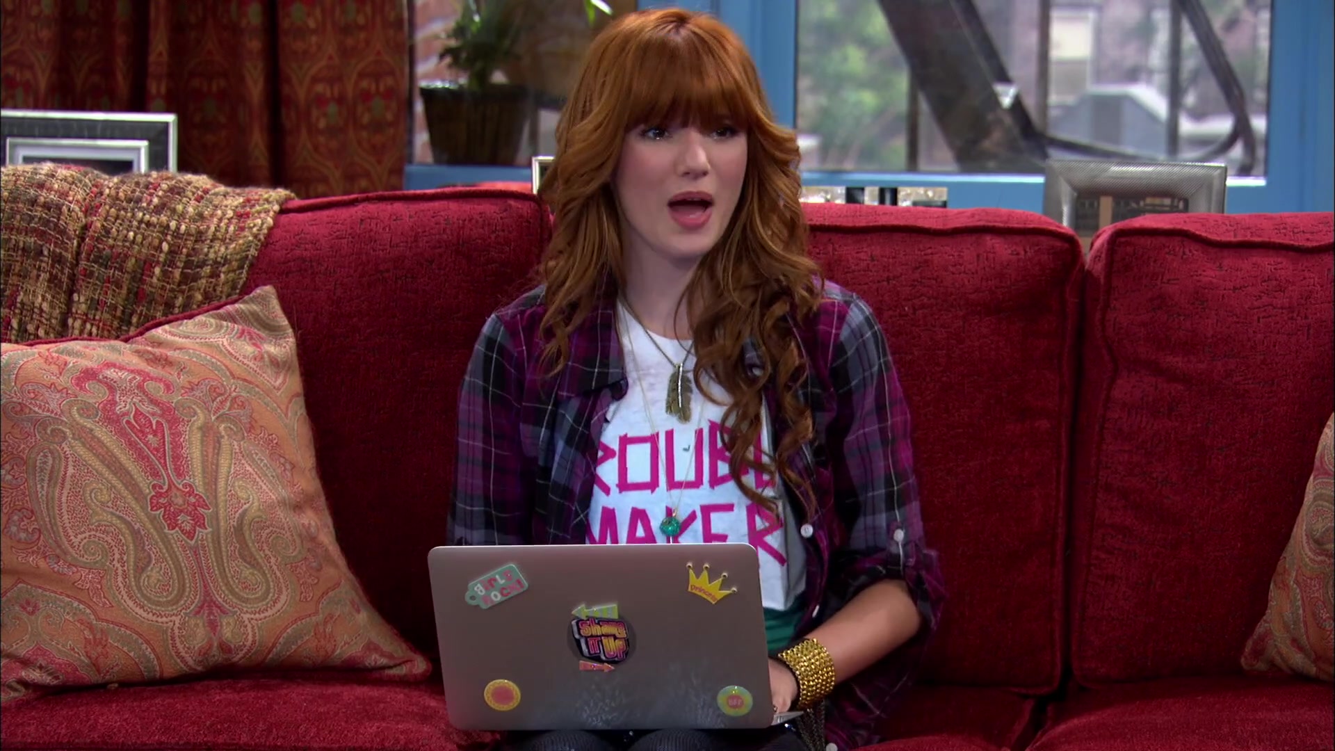 Shake_It_Up_S02E01_Shrink_It_Up_1080p_BTD_000143.jpg Shake_It_Up_S02E01_Shrink_It_Up_1080p_BTD_000143.jpg