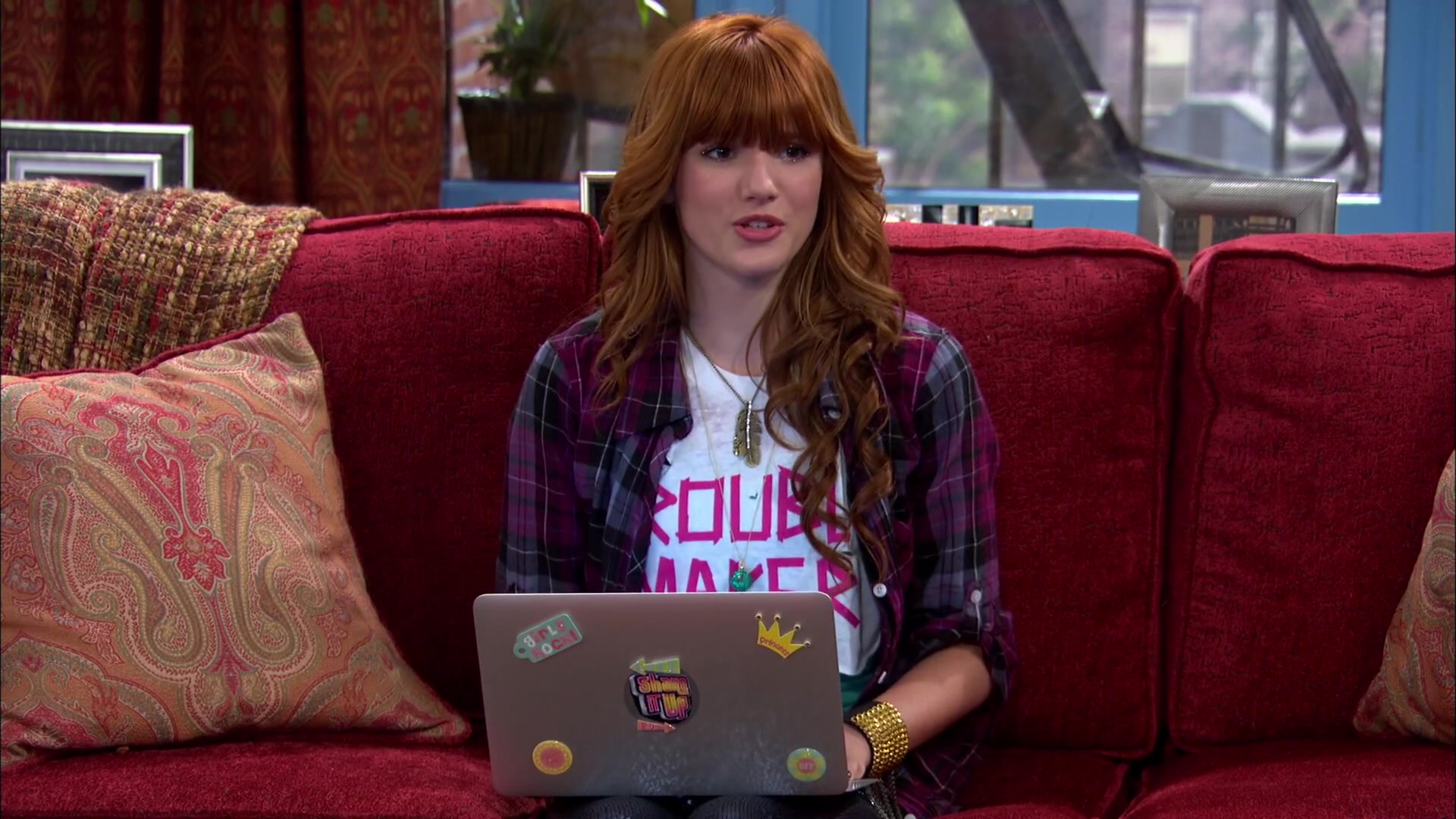 Shake_It_Up_S02E01_Shrink_It_Up_1080p_BTD_000144.jpg