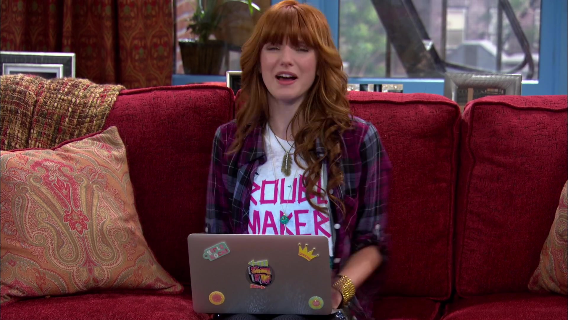 Shake_It_Up_S02E01_Shrink_It_Up_1080p_BTD_000146.jpg Shake_It_Up_S02E01_Shrink_It_Up_1080p_BTD_000146.jpg