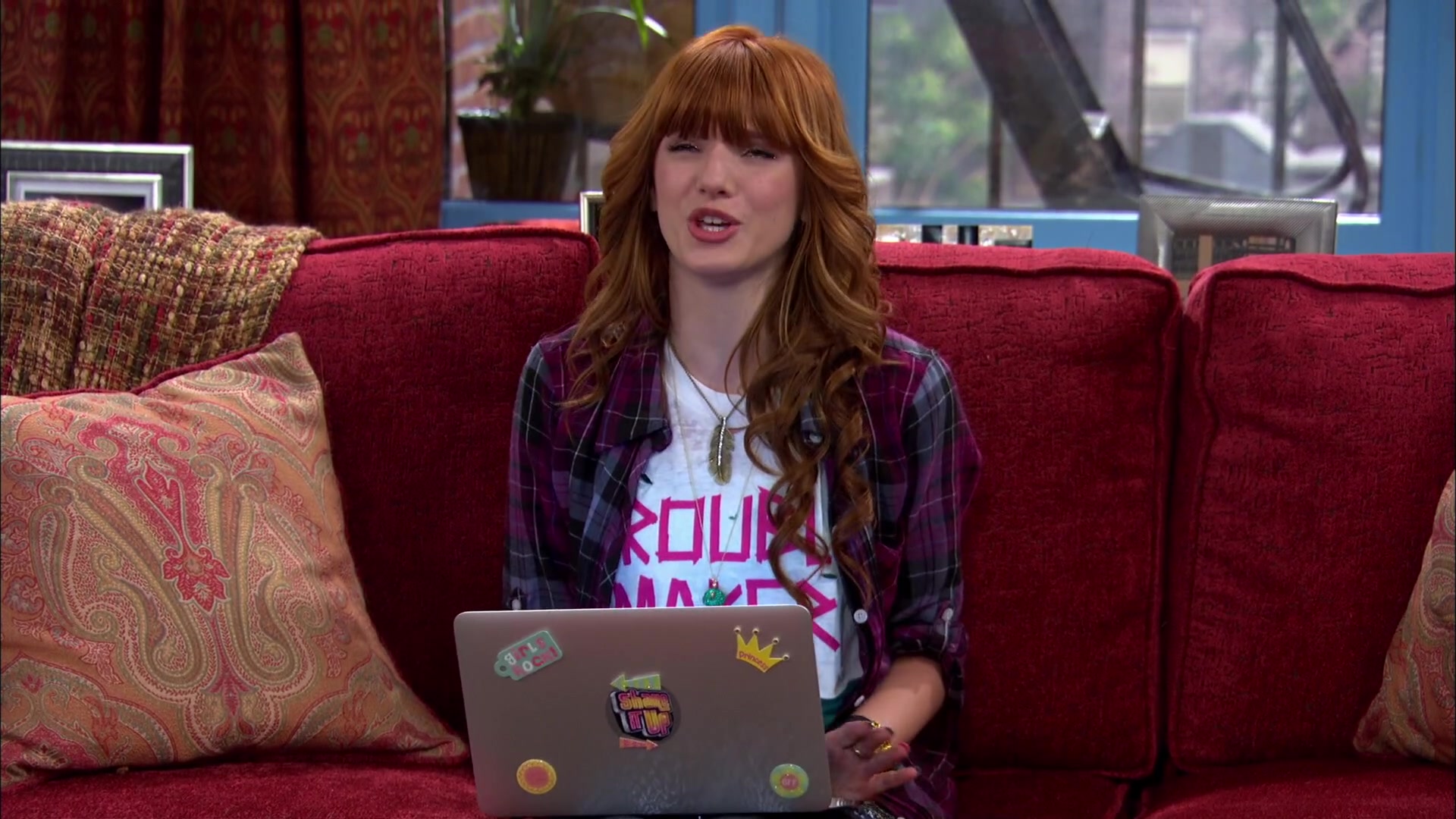 Shake_It_Up_S02E01_Shrink_It_Up_1080p_BTD_000148.jpg Shake_It_Up_S02E01_Shrink_It_Up_1080p_BTD_000148.jpg