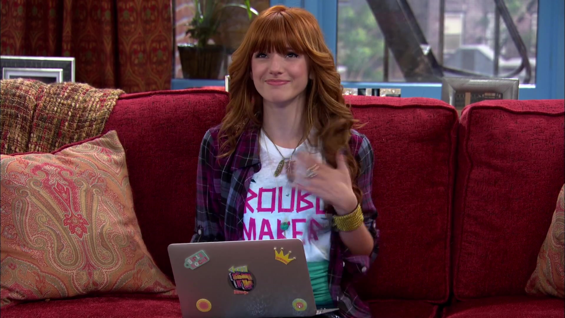 Shake_It_Up_S02E01_Shrink_It_Up_1080p_BTD_000150.jpg Shake_It_Up_S02E01_Shrink_It_Up_1080p_BTD_000150.jpg