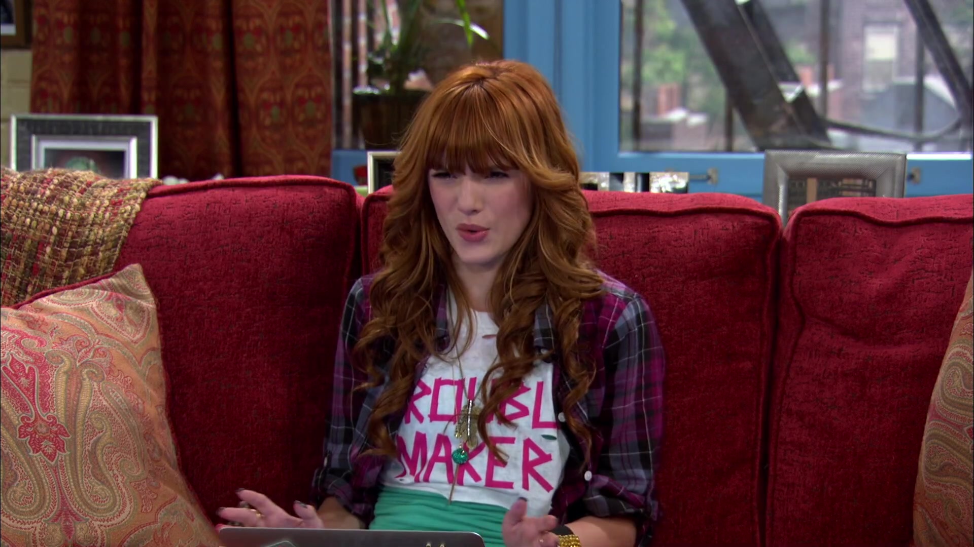 Shake_It_Up_S02E01_Shrink_It_Up_1080p_BTD_000164.jpg