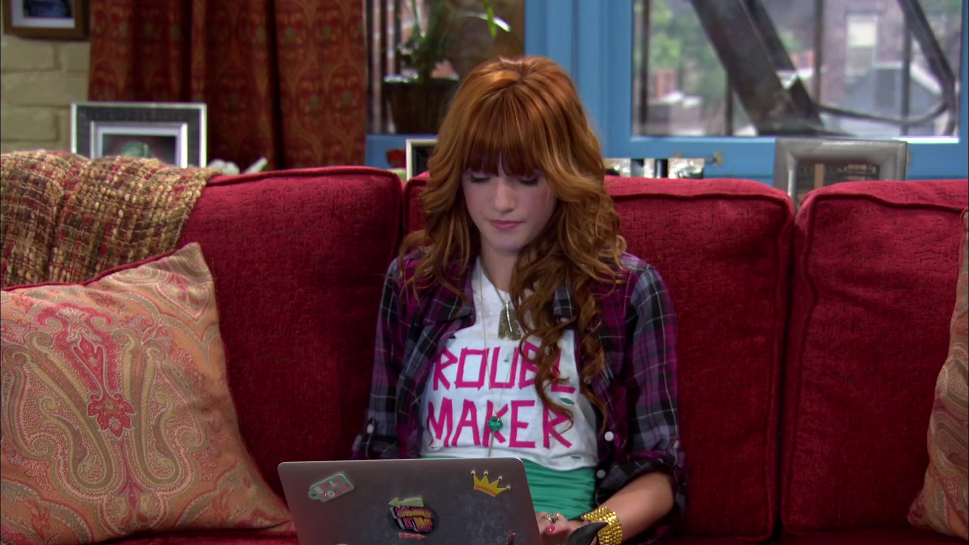 Shake_It_Up_S02E01_Shrink_It_Up_1080p_BTD_000182.jpg
