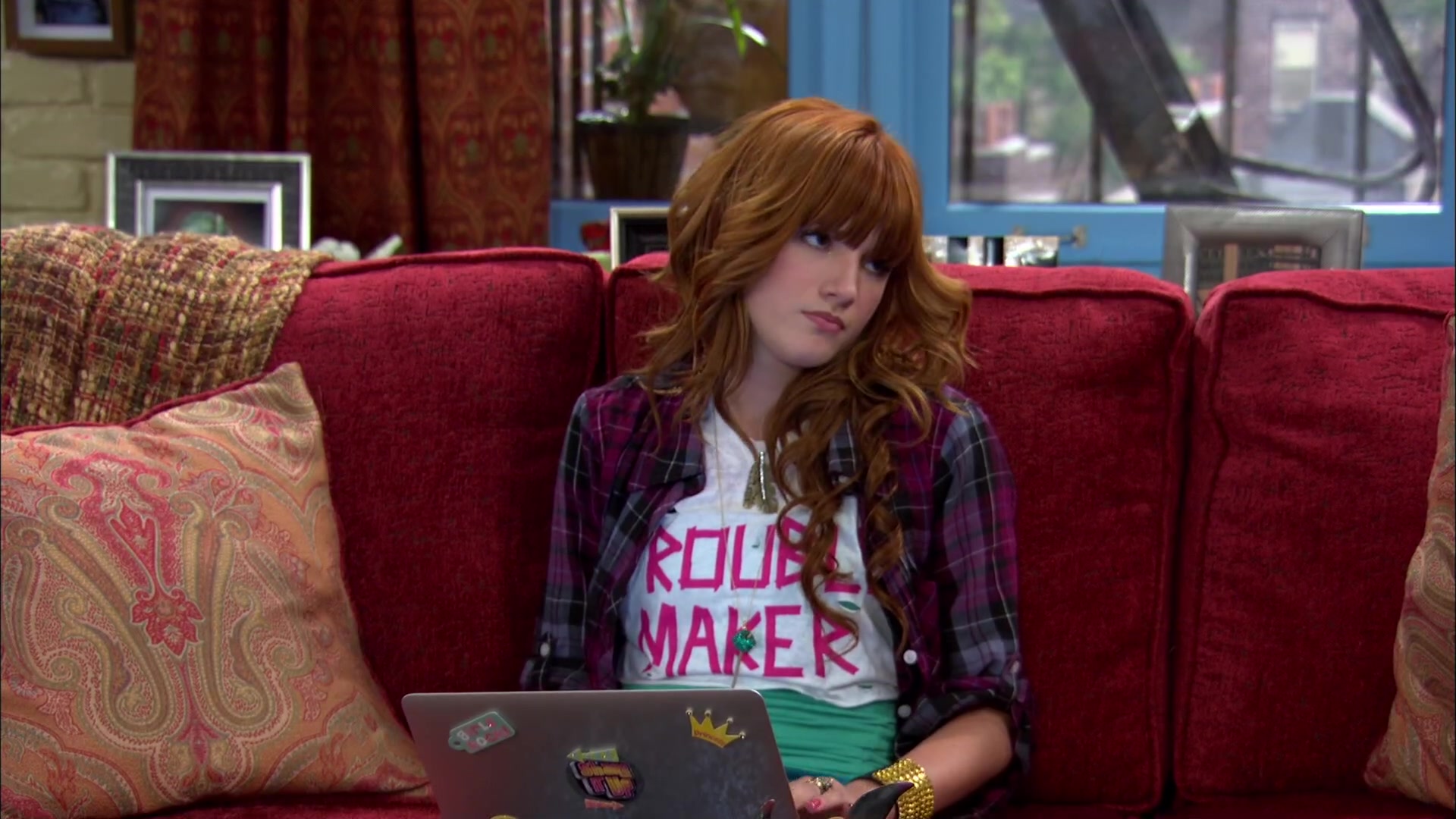 Shake_It_Up_S02E01_Shrink_It_Up_1080p_BTD_000184.jpg Shake_It_Up_S02E01_Shrink_It_Up_1080p_BTD_000184.jpg