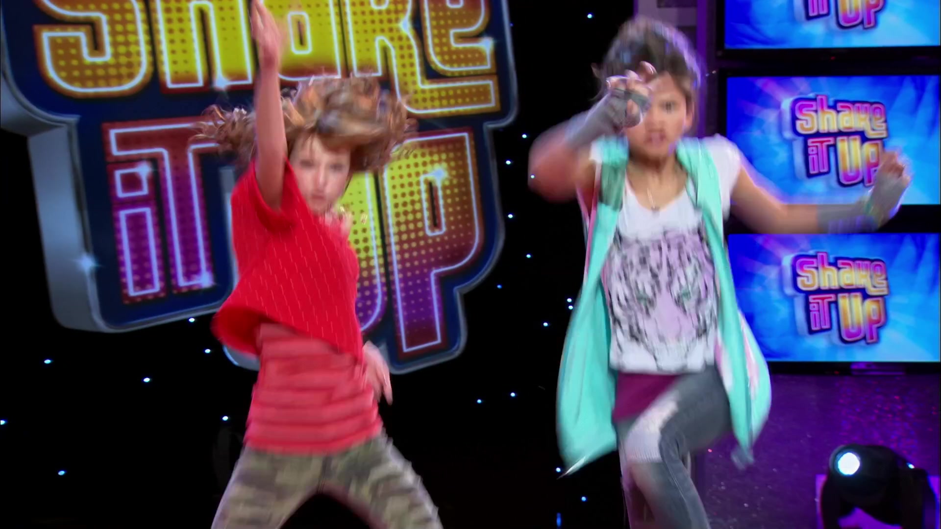 Shake_It_Up_S02E01_Shrink_It_Up_1080p_BTD_000246.jpg