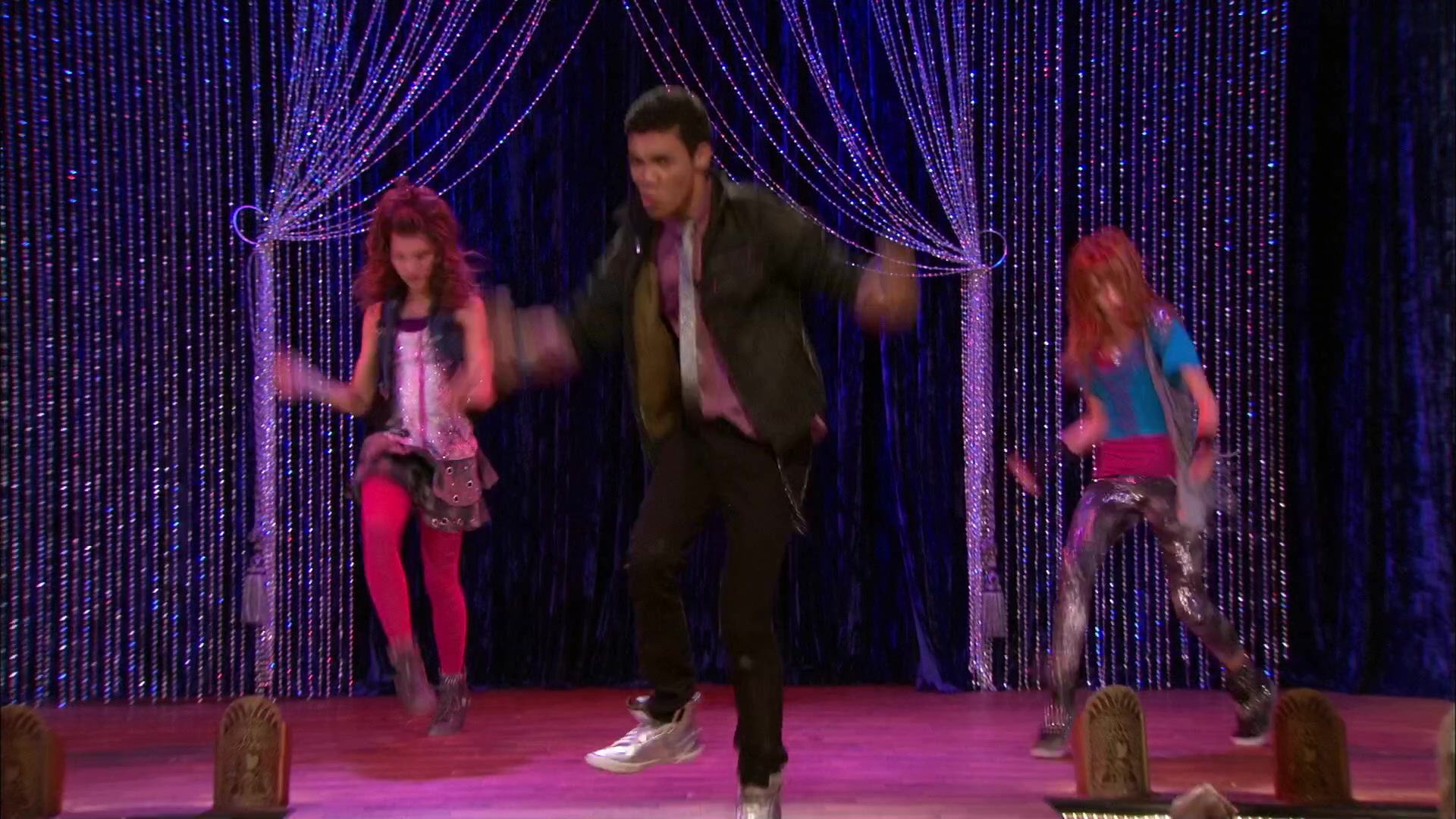 Shake_It_Up_S02E01_Shrink_It_Up_1080p_BTD_000269.jpg