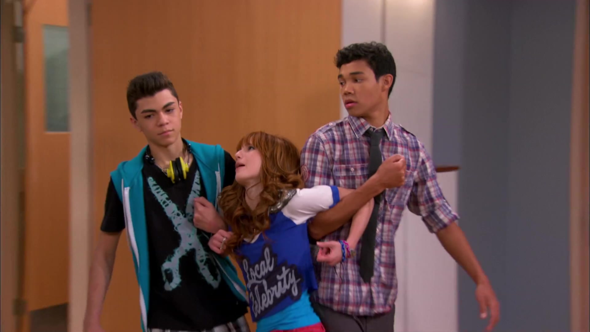 Shake_It_Up_S02E01_Shrink_It_Up_1080p_BTD_000315.jpg