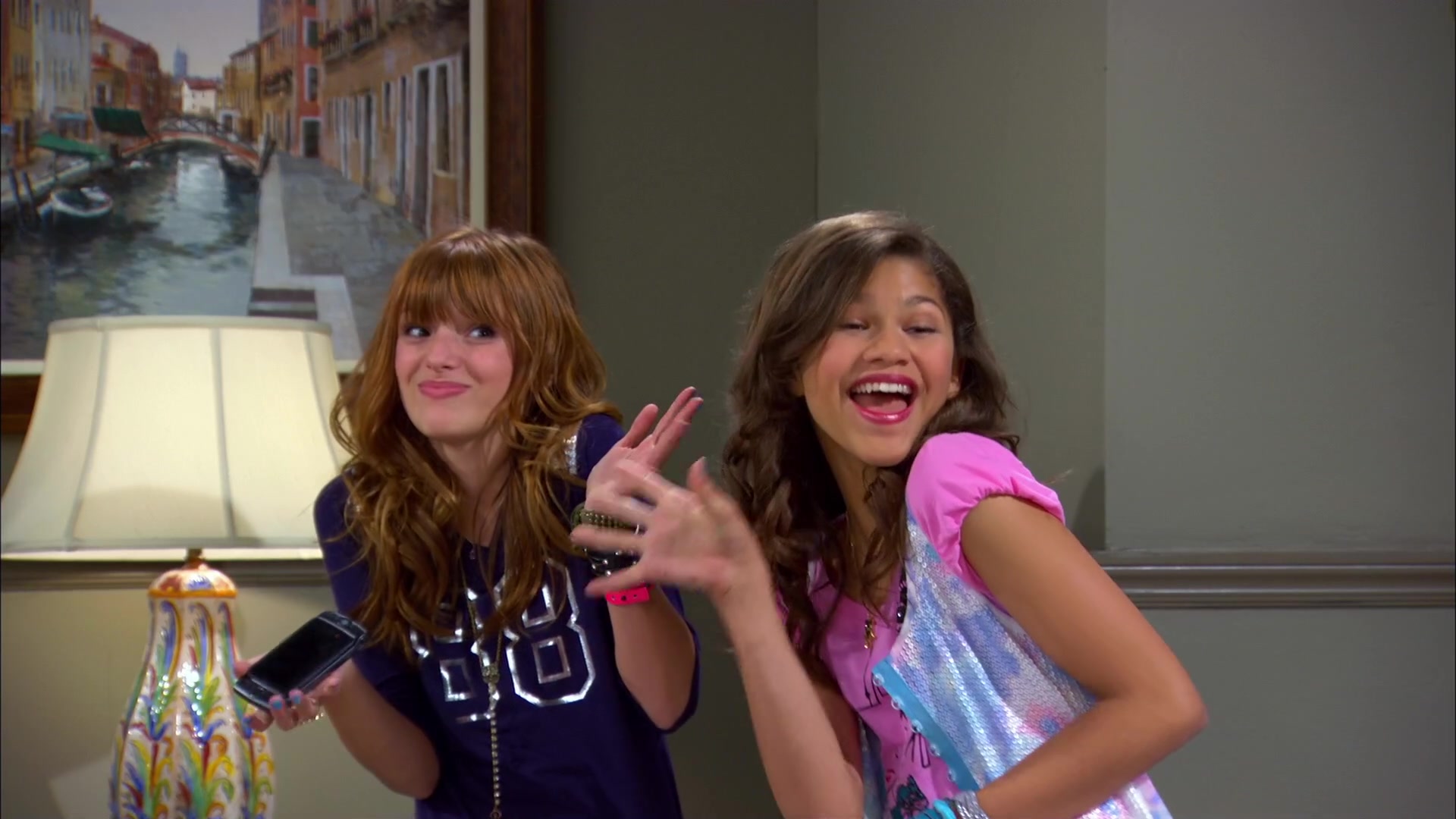 Shake_It_Up_S02E01_Shrink_It_Up_1080p_BTD_000328.jpg
