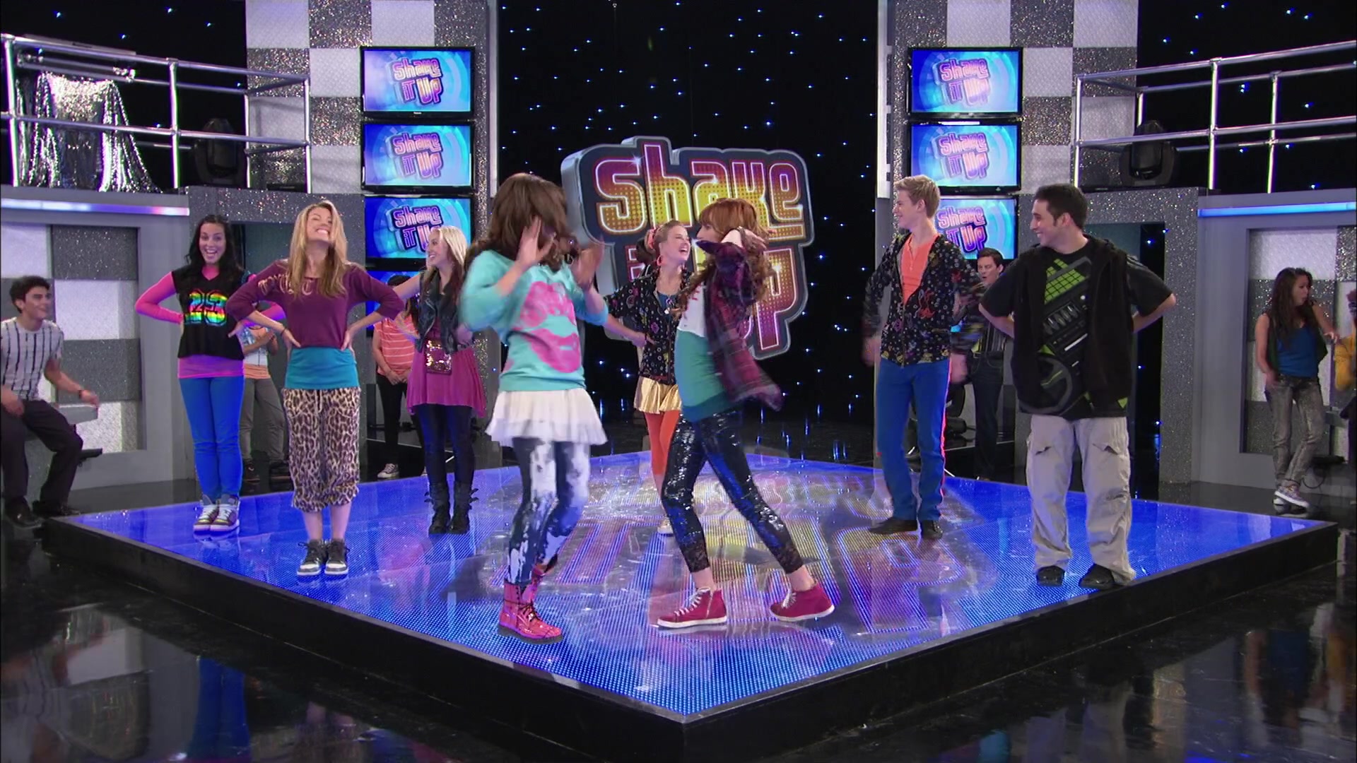 Shake_It_Up_S02E01_Shrink_It_Up_1080p_BTD_000361.jpg