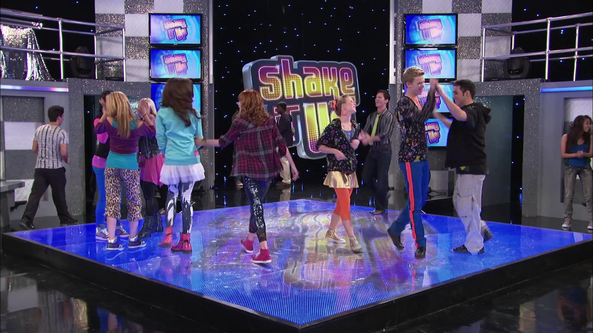 Shake_It_Up_S02E01_Shrink_It_Up_1080p_BTD_000366.jpg