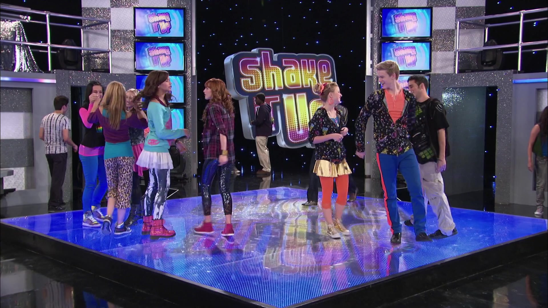 Shake_It_Up_S02E01_Shrink_It_Up_1080p_BTD_000367.jpg