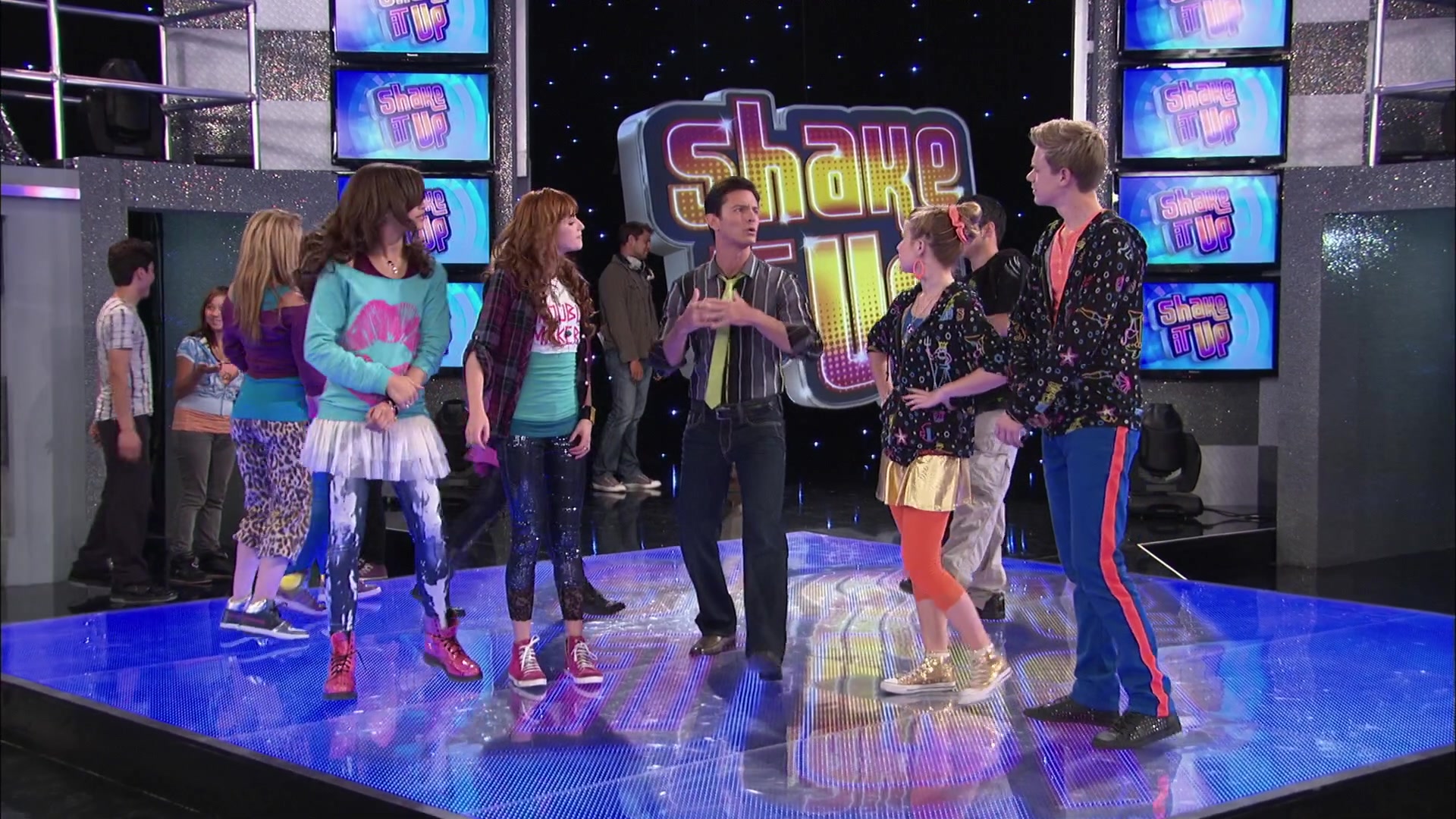 Shake_It_Up_S02E01_Shrink_It_Up_1080p_BTD_000372.jpg