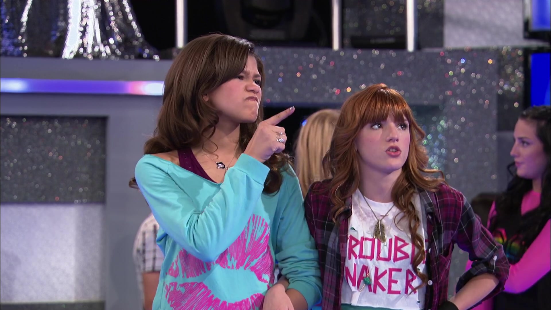Shake_It_Up_S02E01_Shrink_It_Up_1080p_BTD_000424.jpg