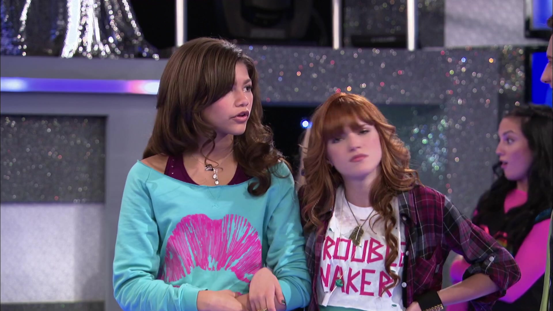 Shake_It_Up_S02E01_Shrink_It_Up_1080p_BTD_000437.jpg