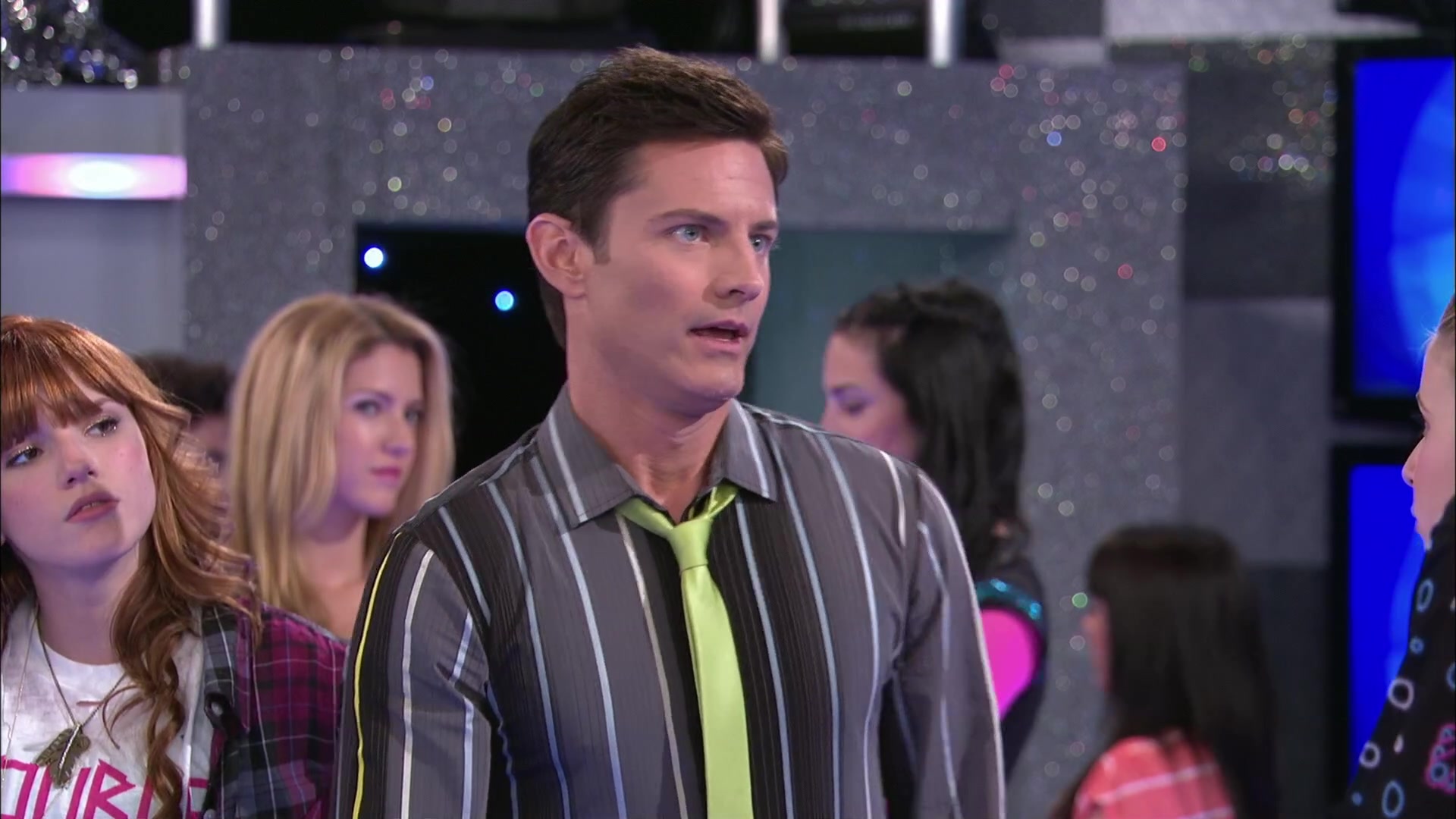 Shake_It_Up_S02E01_Shrink_It_Up_1080p_BTD_000459.jpg