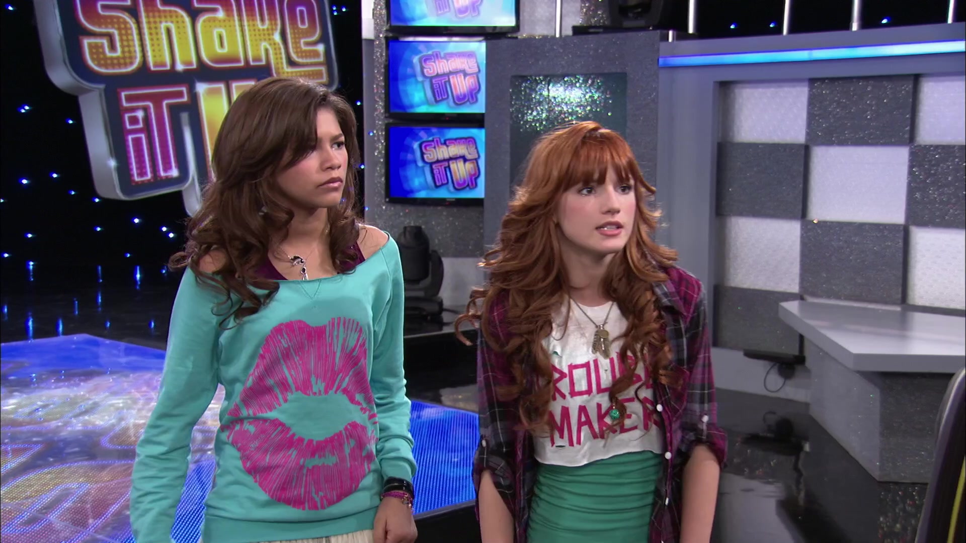 Shake_It_Up_S02E01_Shrink_It_Up_1080p_BTD_000503.jpg