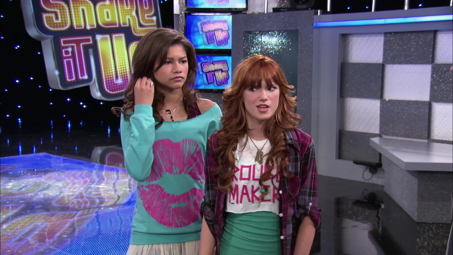 Shake_It_Up_S02E01_Shrink_It_Up_1080p_BTD_000510.jpg