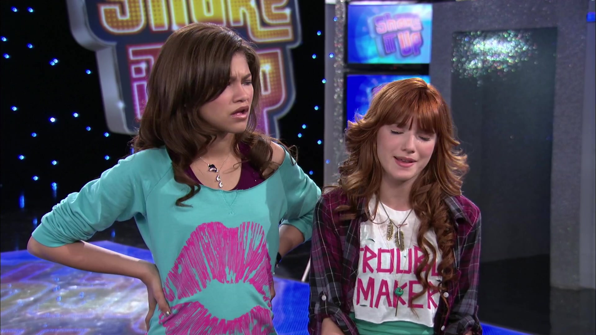 Shake_It_Up_S02E01_Shrink_It_Up_1080p_BTD_000530.jpg Shake_It_Up_S02E01_Shrink_It_Up_1080p_BTD_000530.jpg
