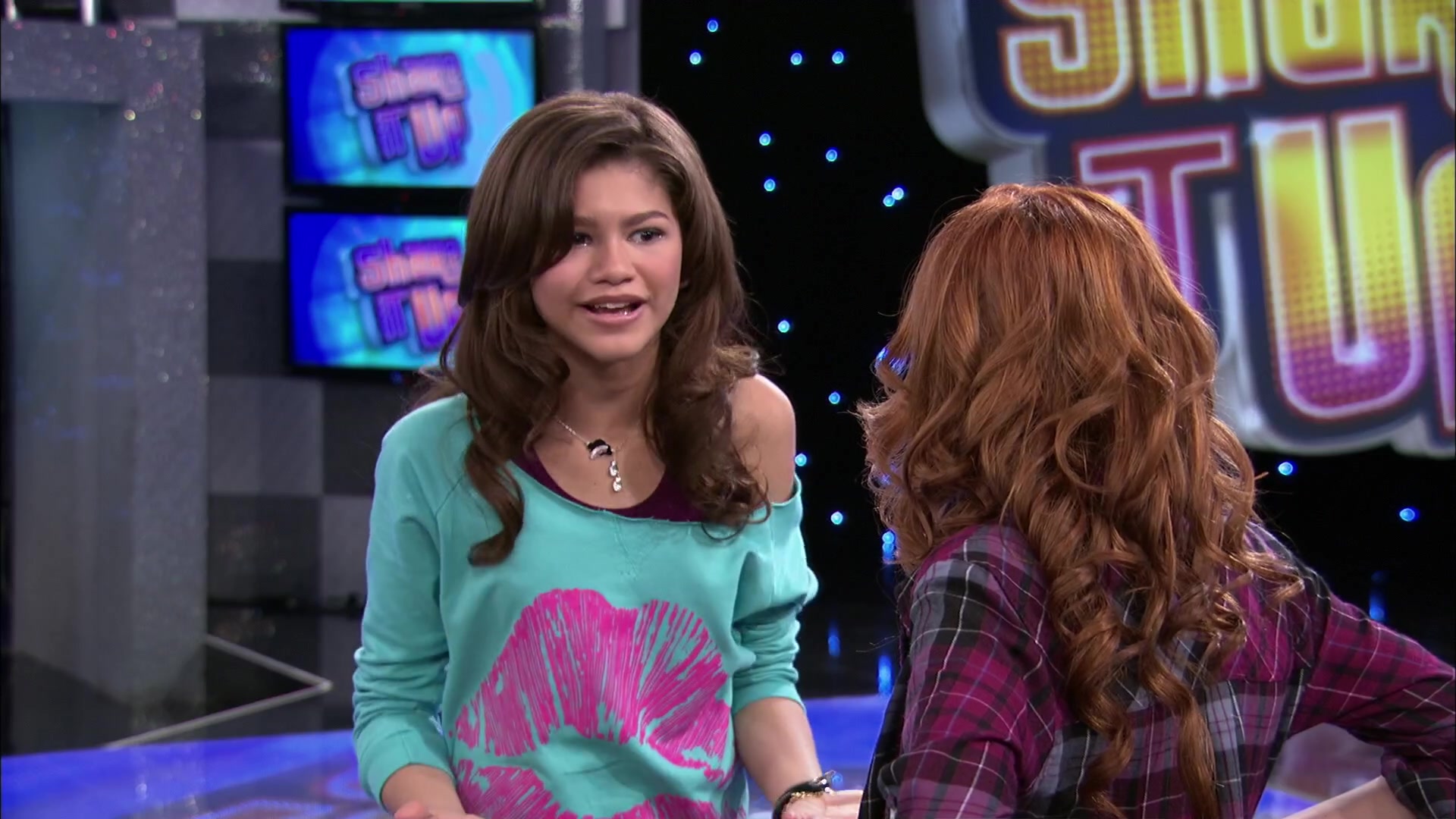 Shake_It_Up_S02E01_Shrink_It_Up_1080p_BTD_000583.jpg