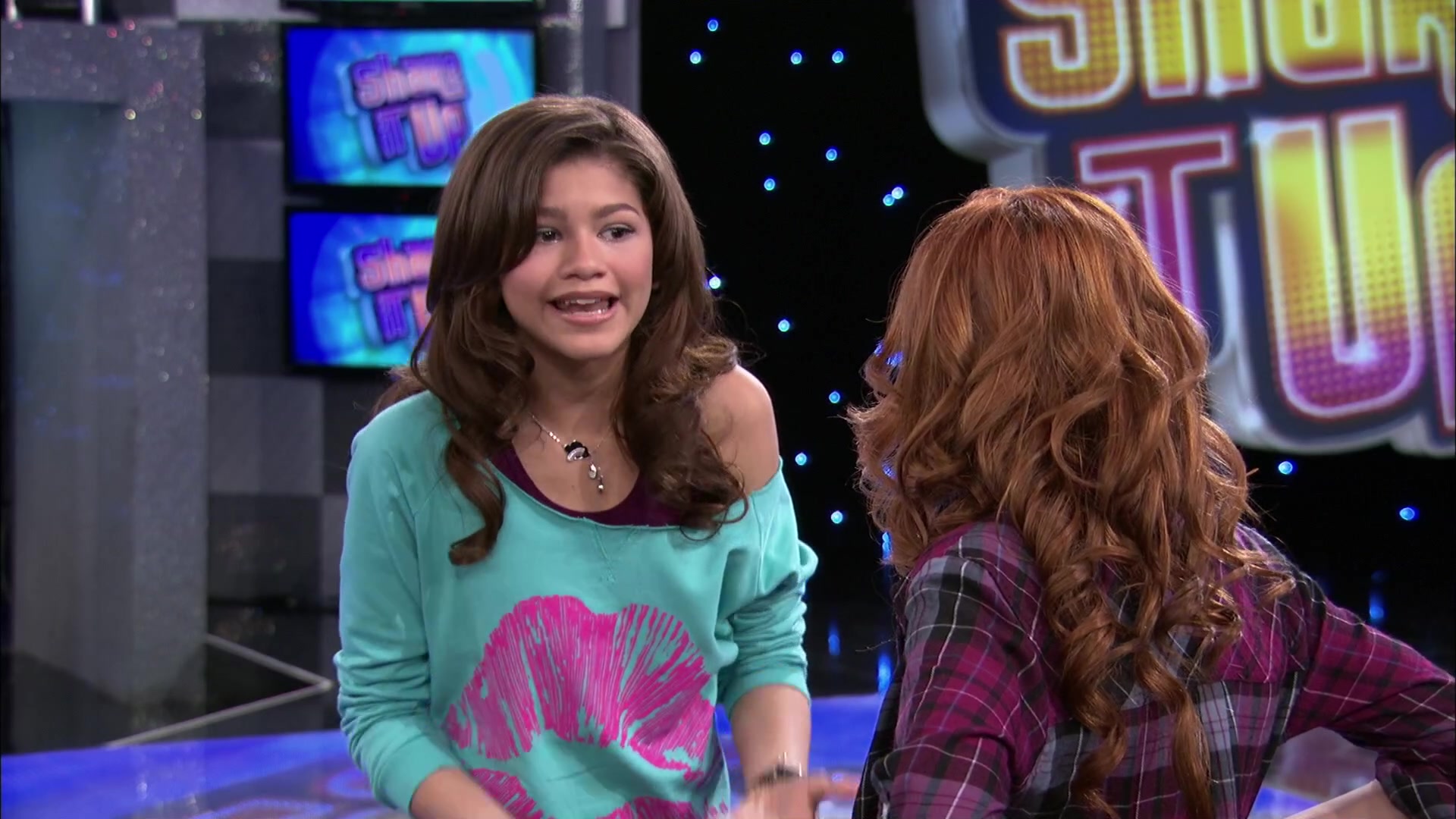 Shake_It_Up_S02E01_Shrink_It_Up_1080p_BTD_000585.jpg