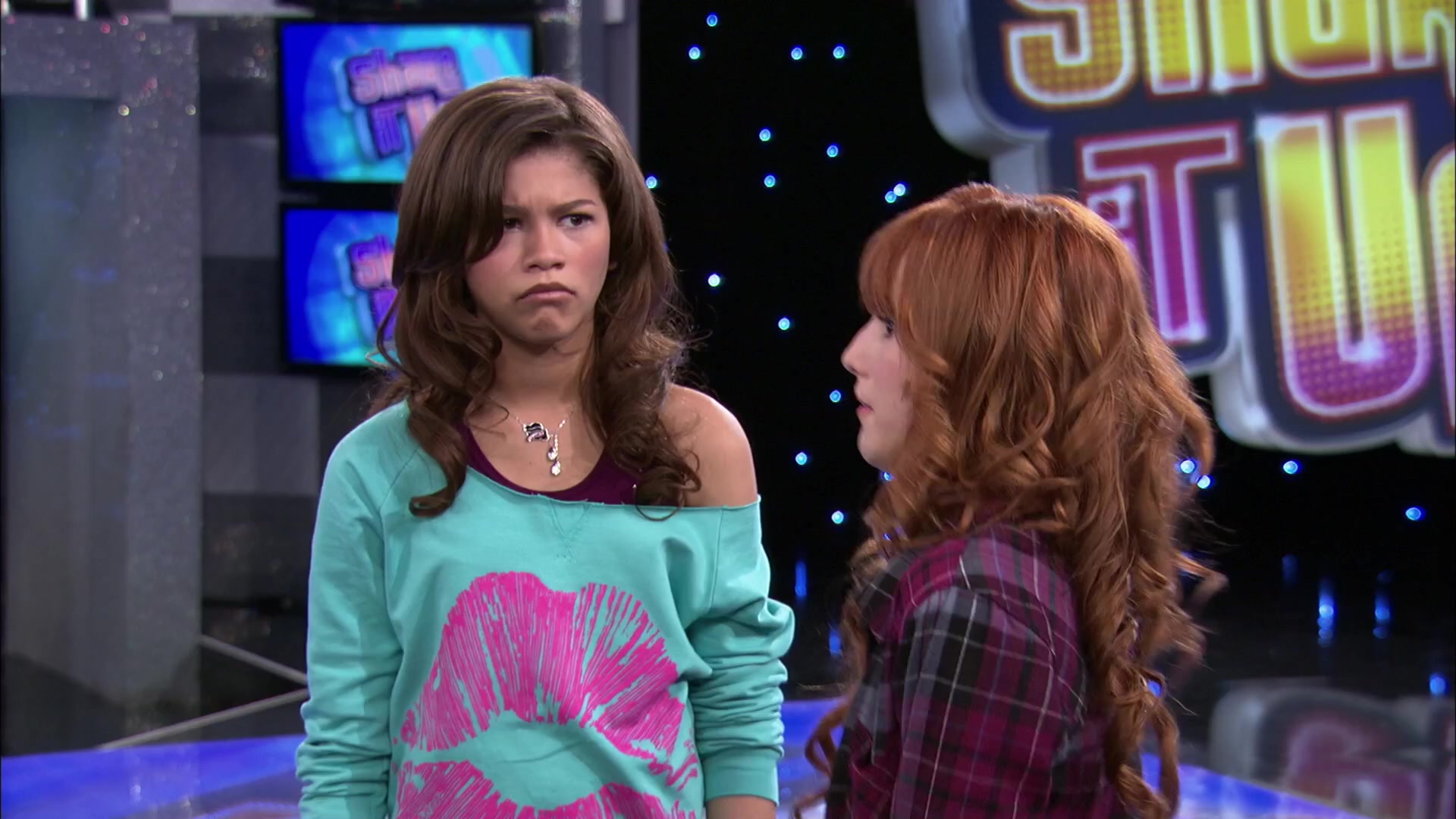 Shake_It_Up_S02E01_Shrink_It_Up_1080p_BTD_000602.jpg