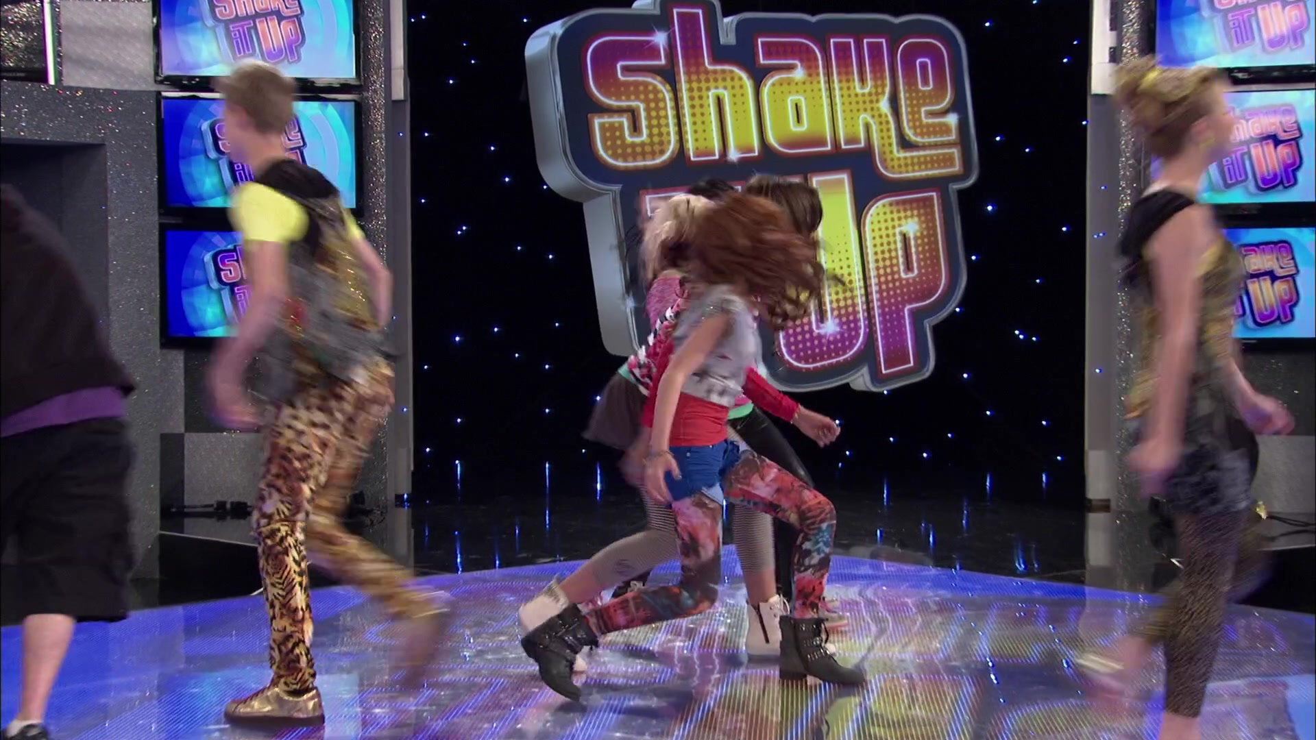 Shake_It_Up_S02E01_Shrink_It_Up_1080p_BTD_001562.jpg