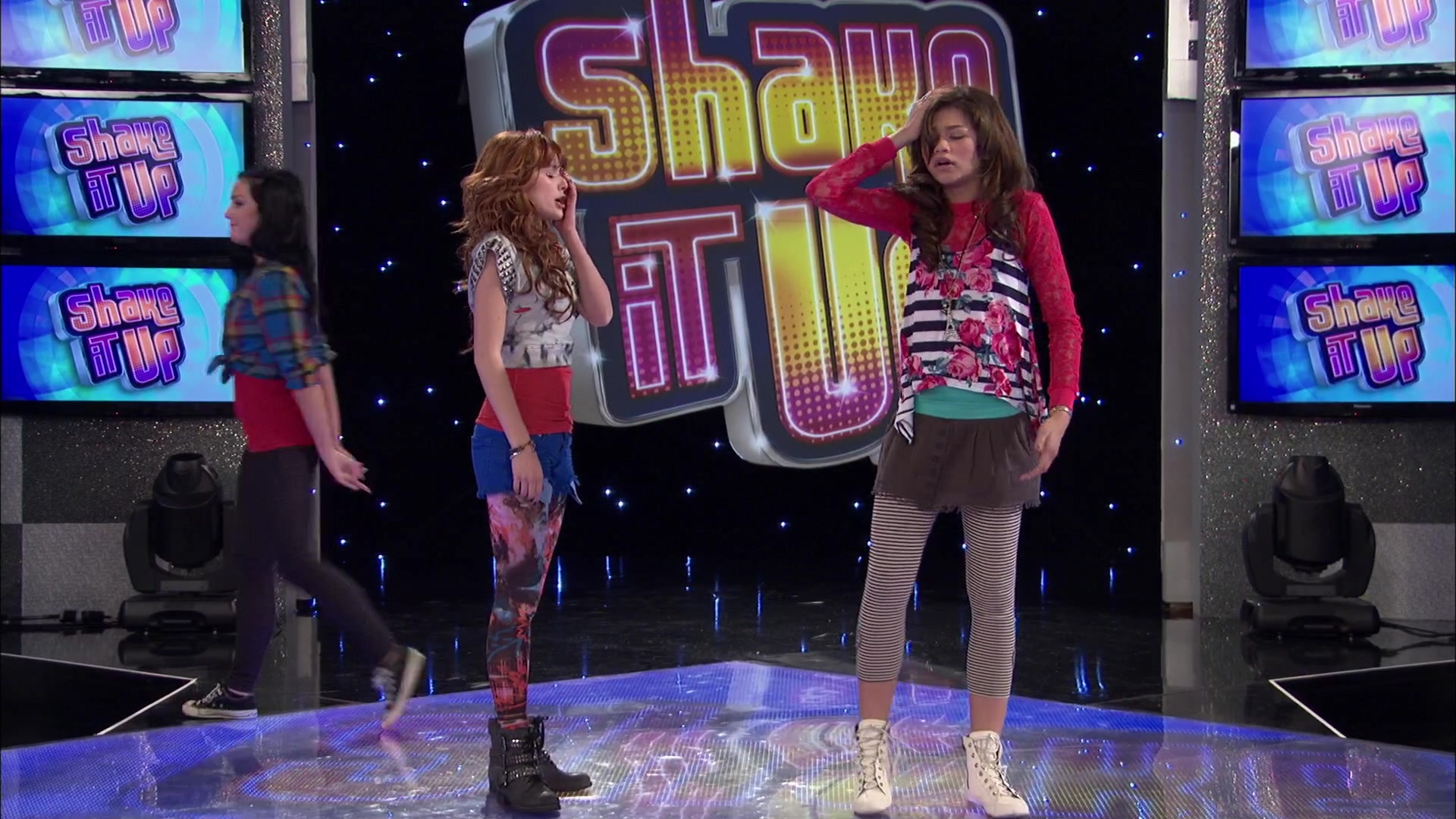 Shake_It_Up_S02E01_Shrink_It_Up_1080p_BTD_001574.jpg