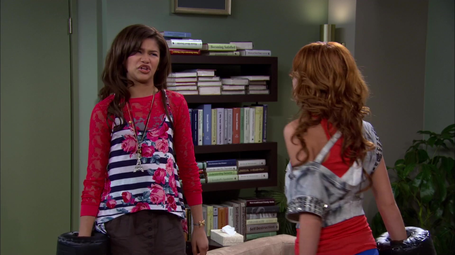 Shake_It_Up_S02E01_Shrink_It_Up_1080p_BTD_001951.jpg