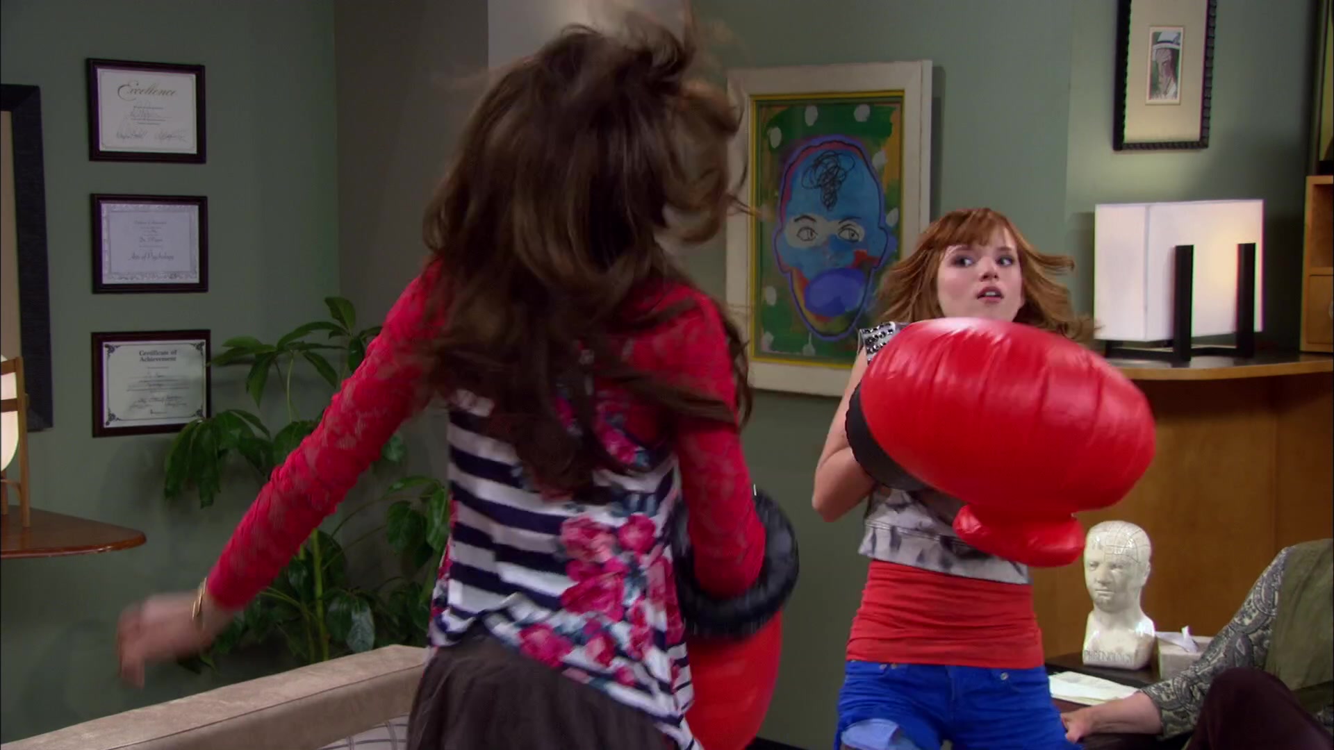 Shake_It_Up_S02E01_Shrink_It_Up_1080p_BTD_002009.jpg Shake_It_Up_S02E01_Shrink_It_Up_1080p_BTD_002009.jpg