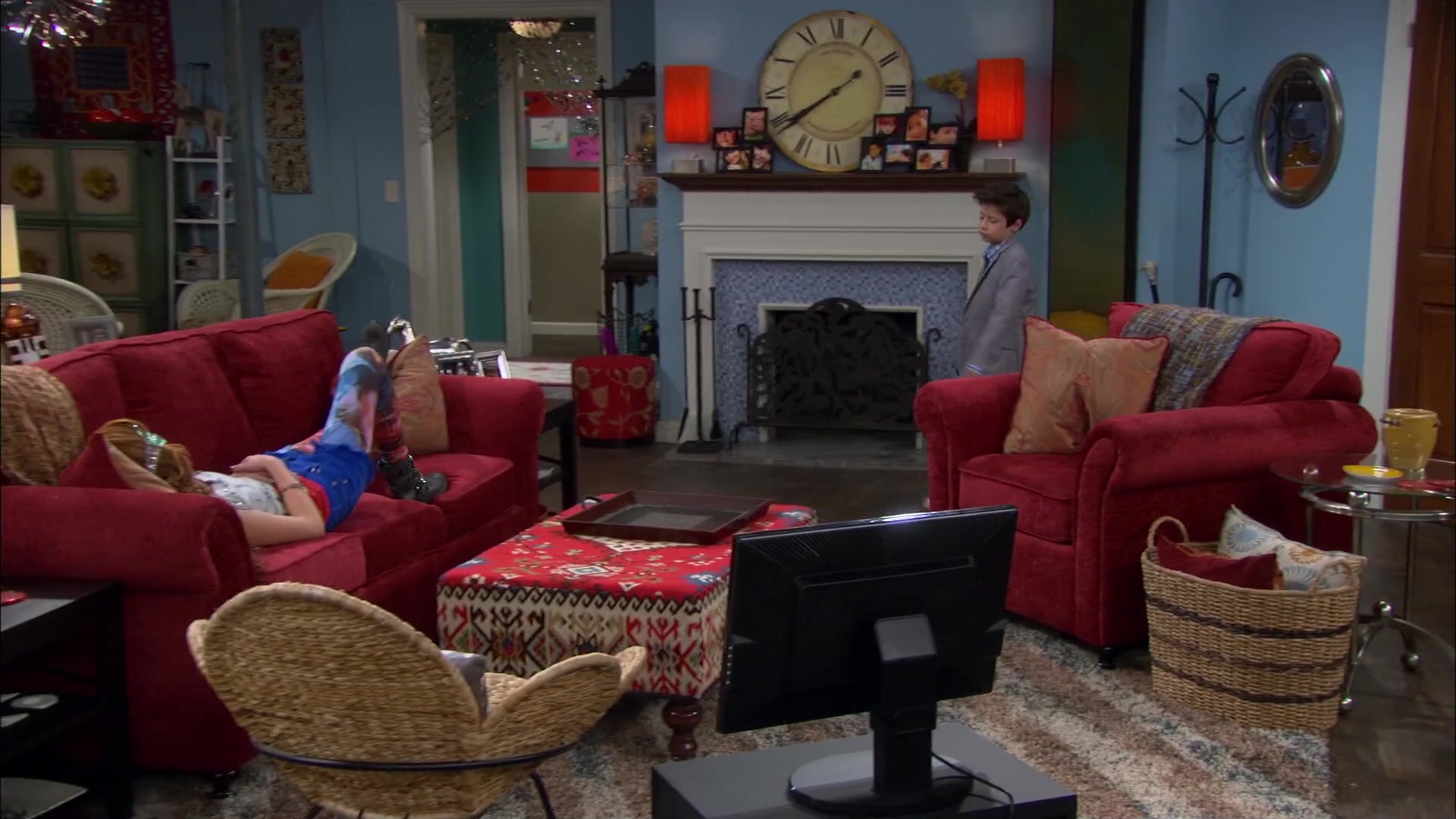 Shake_It_Up_S02E01_Shrink_It_Up_1080p_BTD_002109.jpg Shake_It_Up_S02E01_Shrink_It_Up_1080p_BTD_002109.jpg