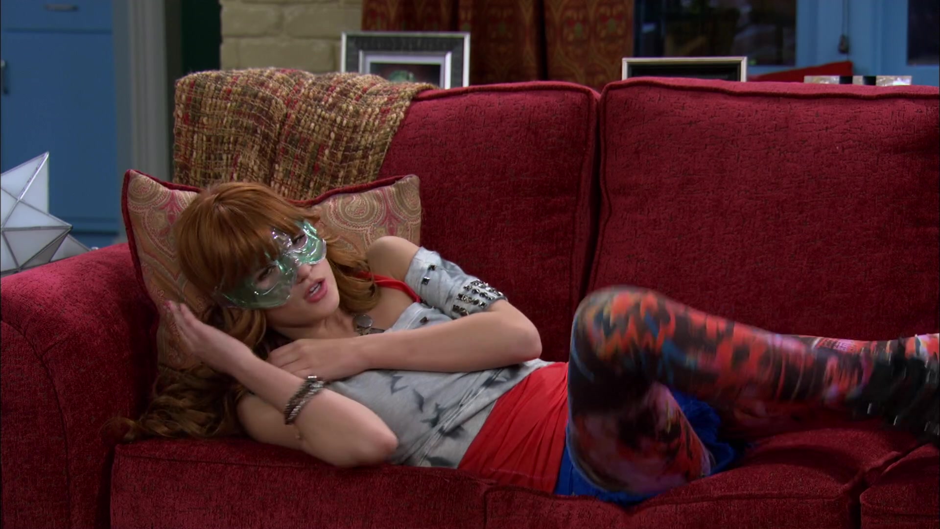 Shake_It_Up_S02E01_Shrink_It_Up_1080p_BTD_002137.jpg