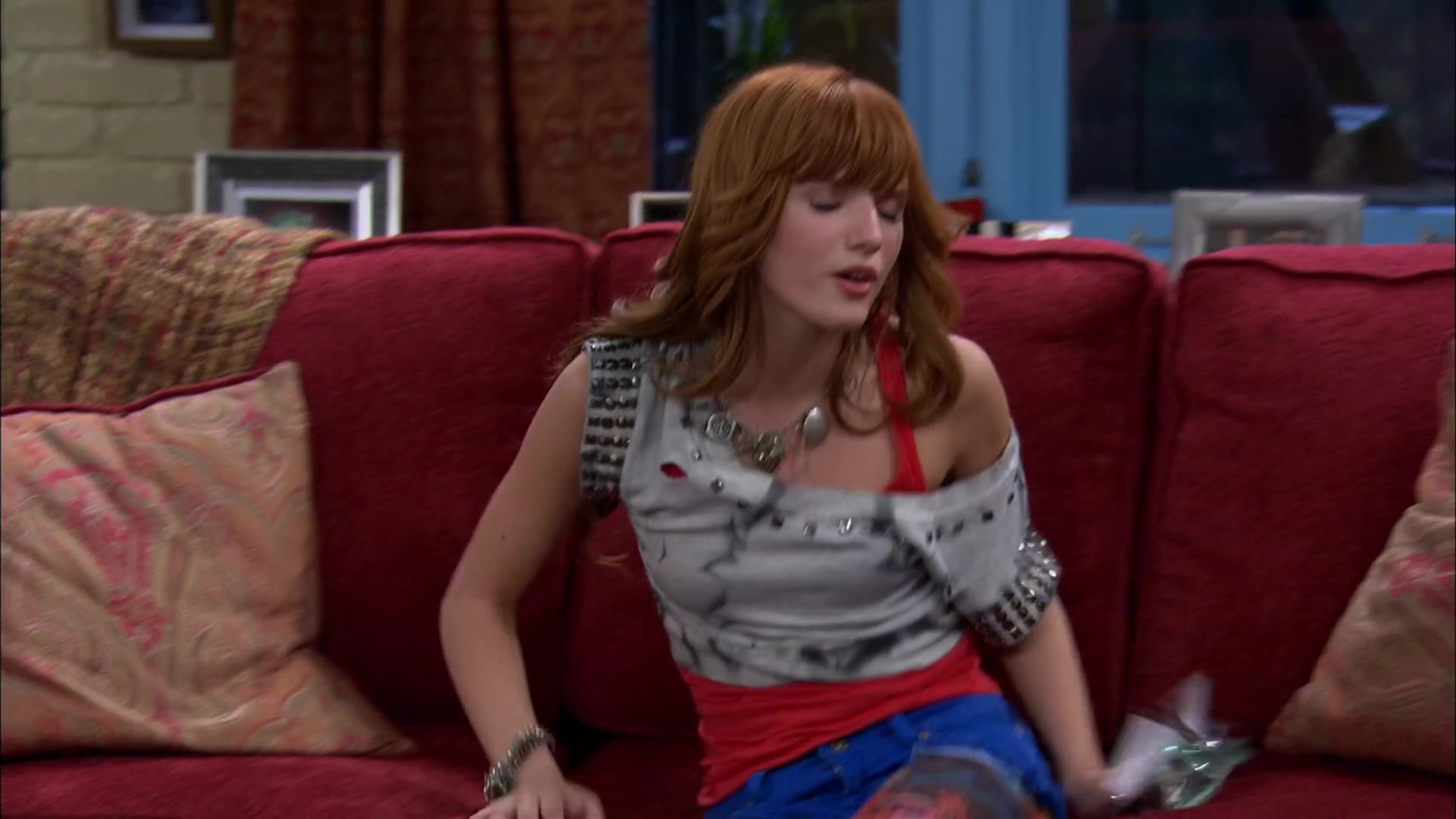 Shake_It_Up_S02E01_Shrink_It_Up_1080p_BTD_002157.jpg Shake_It_Up_S02E01_Shrink_It_Up_1080p_BTD_002157.jpg