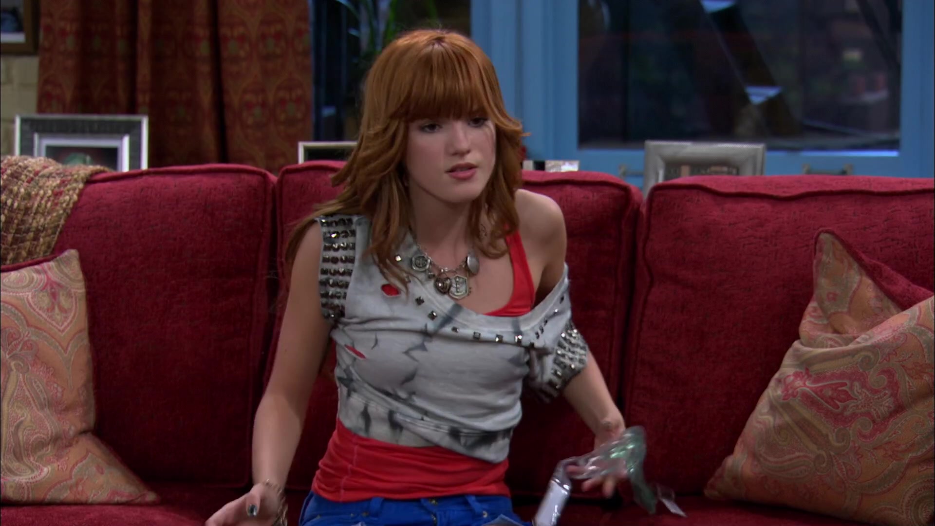 Shake_It_Up_S02E01_Shrink_It_Up_1080p_BTD_002162.jpg
