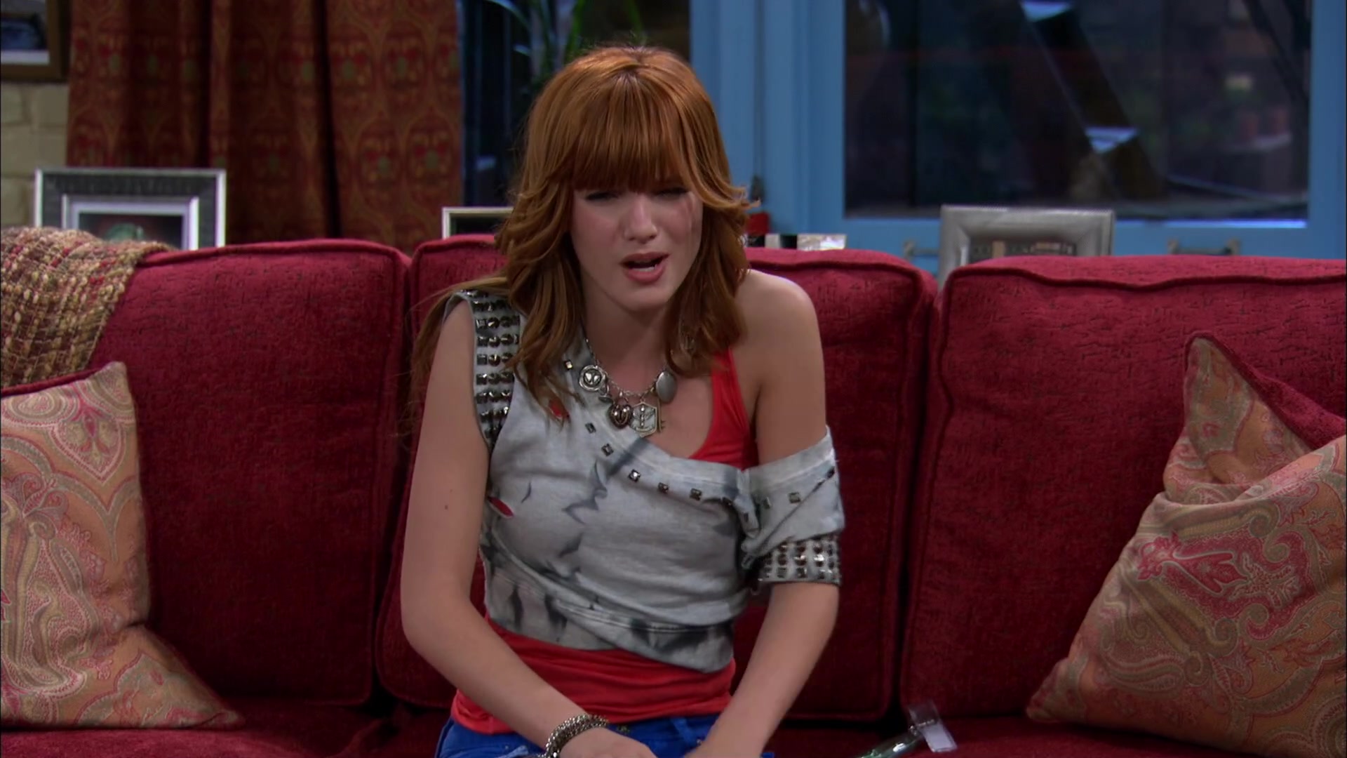 Shake_It_Up_S02E01_Shrink_It_Up_1080p_BTD_002167.jpg Shake_It_Up_S02E01_Shrink_It_Up_1080p_BTD_002167.jpg