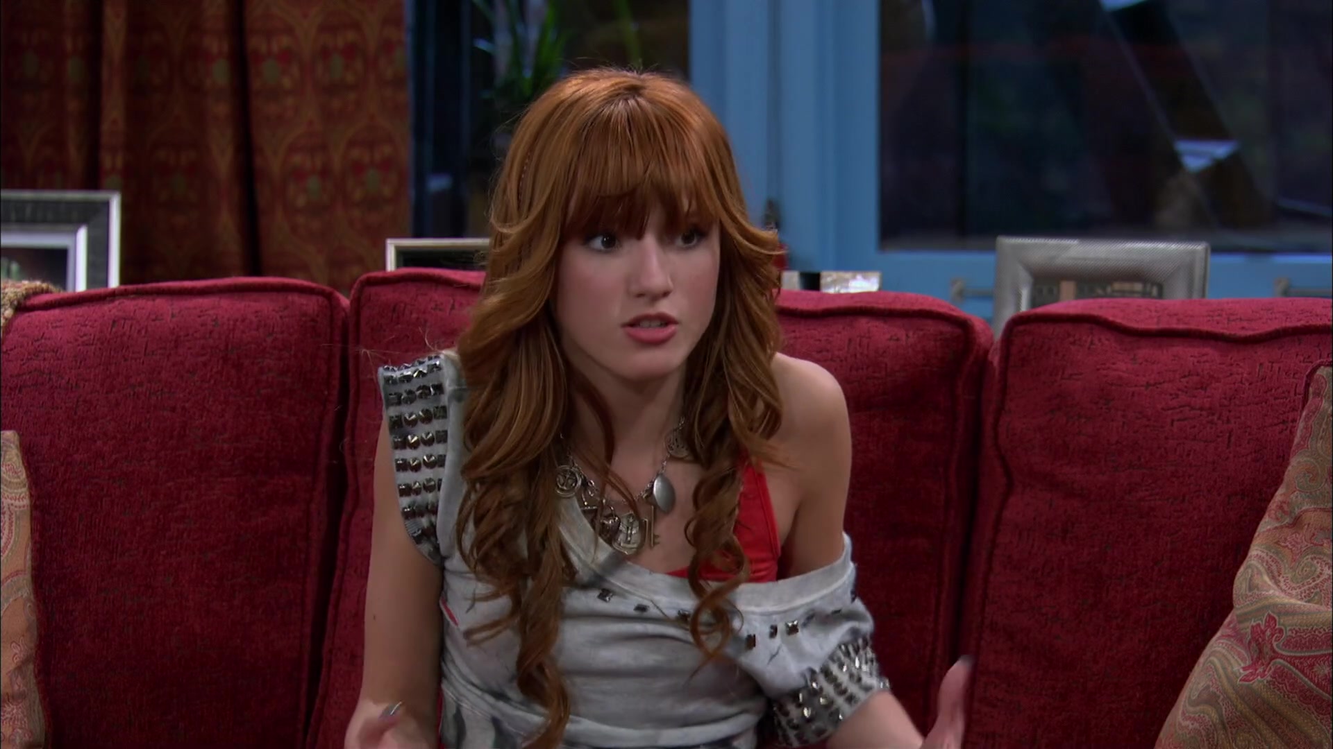 Shake_It_Up_S02E01_Shrink_It_Up_1080p_BTD_002199.jpg