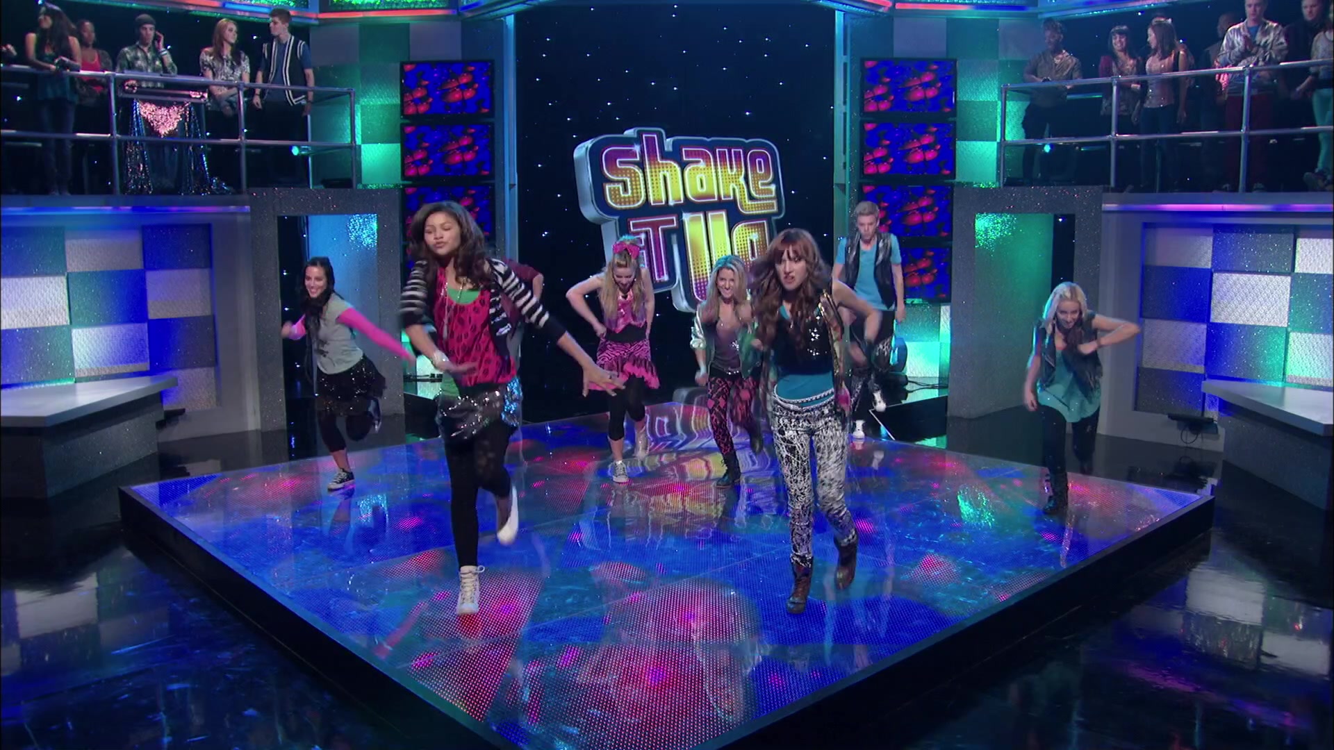 Shake_It_Up_S02E01_Shrink_It_Up_1080p_BTD_002850.jpg Shake_It_Up_S02E01_Shrink_It_Up_1080p_BTD_002850.jpg