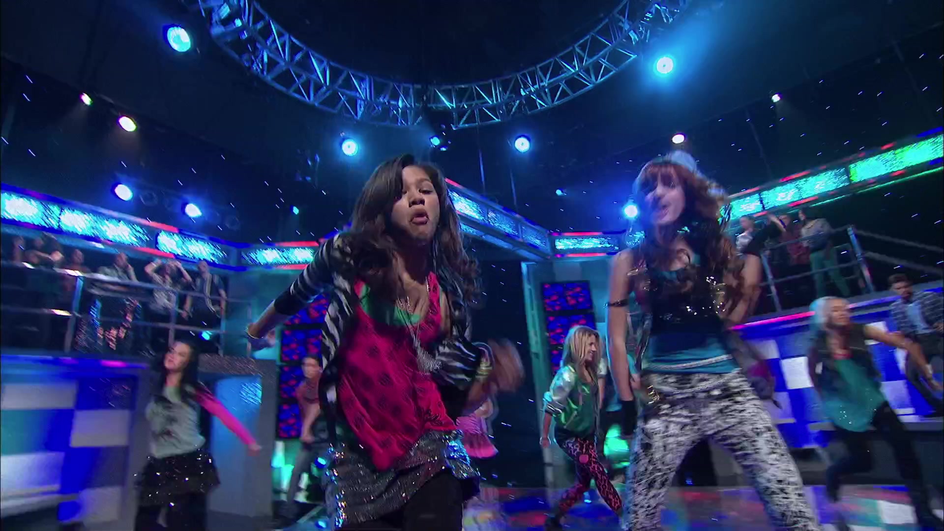 Shake_It_Up_S02E01_Shrink_It_Up_1080p_BTD_002855.jpg Shake_It_Up_S02E01_Shrink_It_Up_1080p_BTD_002855.jpg