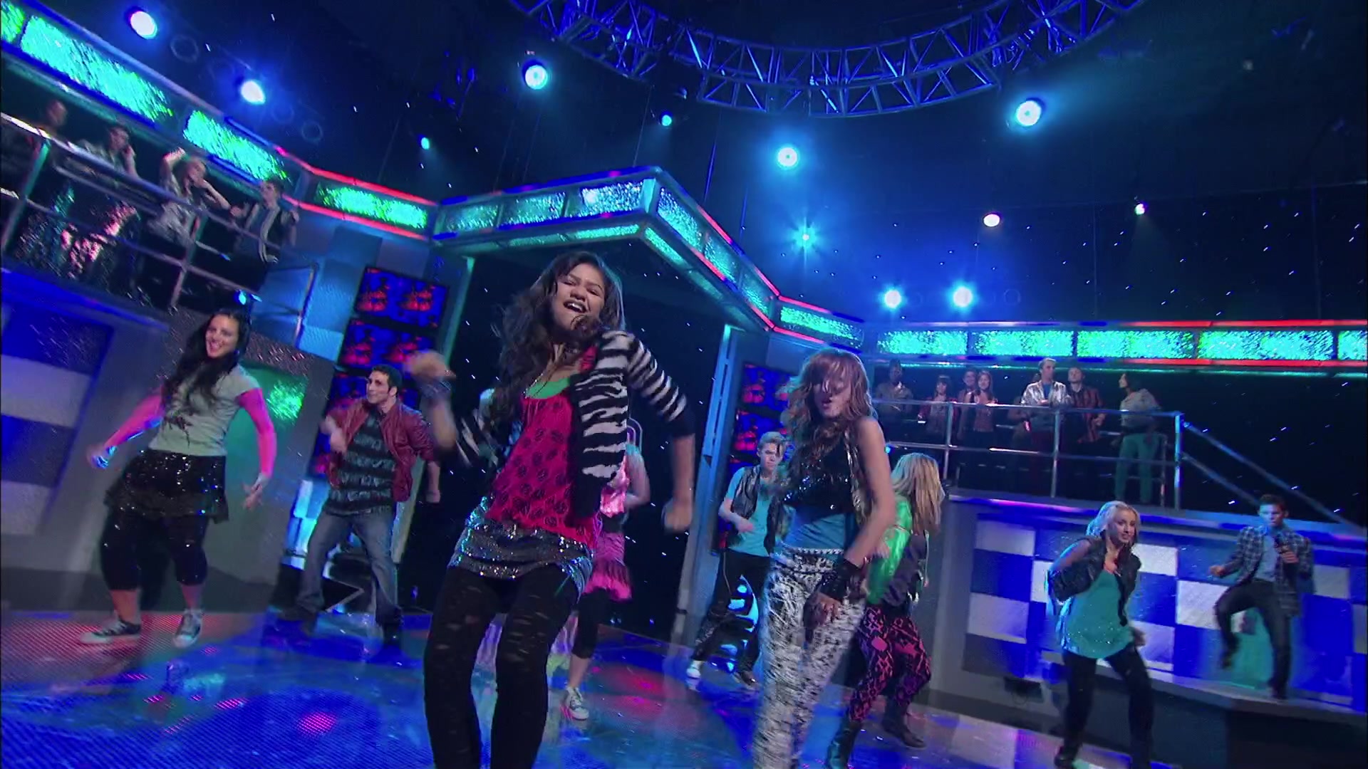 Shake_It_Up_S02E01_Shrink_It_Up_1080p_BTD_002857.jpg