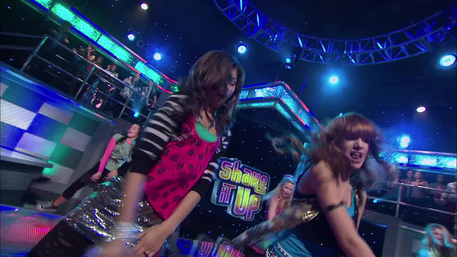 Shake_It_Up_S02E01_Shrink_It_Up_1080p_BTD_002877.jpg