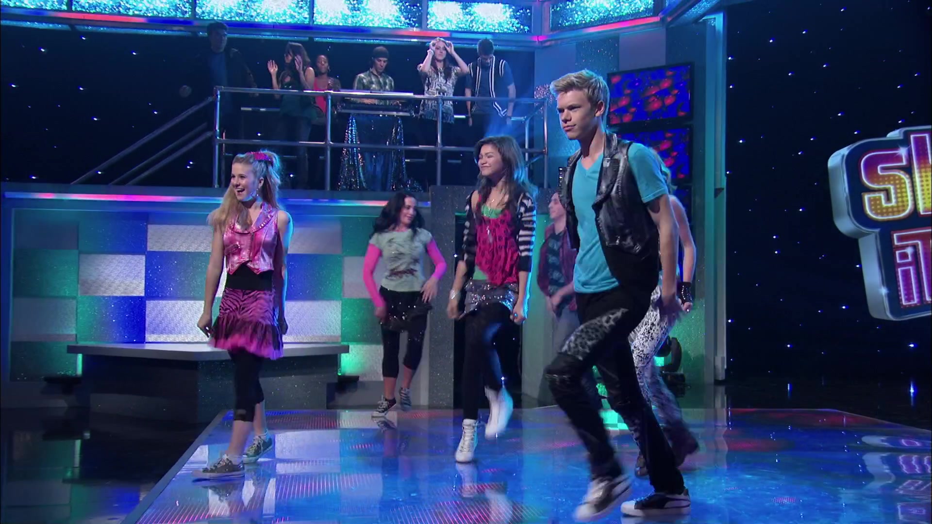 Shake_It_Up_S02E01_Shrink_It_Up_1080p_BTD_002893.jpg Shake_It_Up_S02E01_Shrink_It_Up_1080p_BTD_002893.jpg