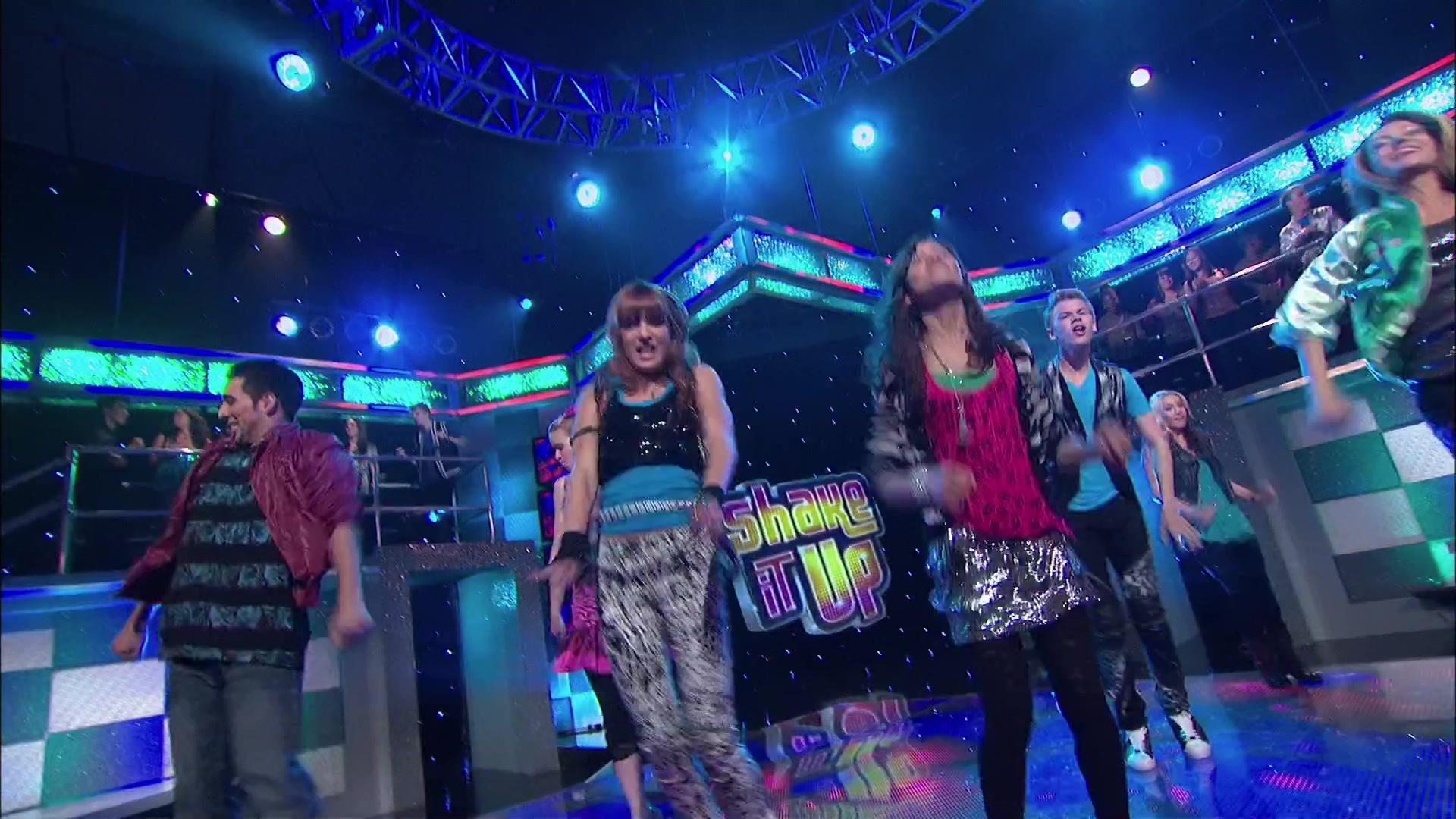 Shake_It_Up_S02E01_Shrink_It_Up_1080p_BTD_002898.jpg Shake_It_Up_S02E01_Shrink_It_Up_1080p_BTD_002898.jpg