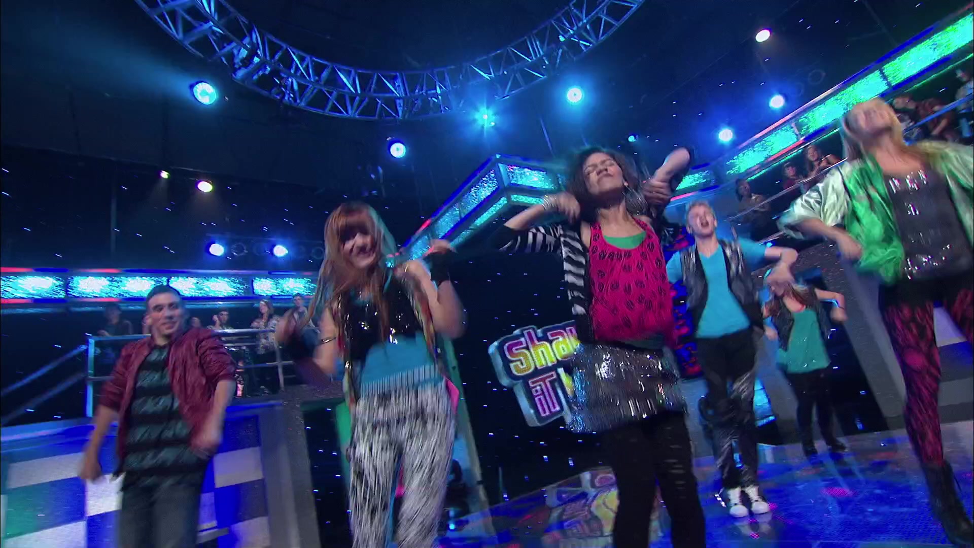 Shake_It_Up_S02E01_Shrink_It_Up_1080p_BTD_002899.jpg Shake_It_Up_S02E01_Shrink_It_Up_1080p_BTD_002899.jpg