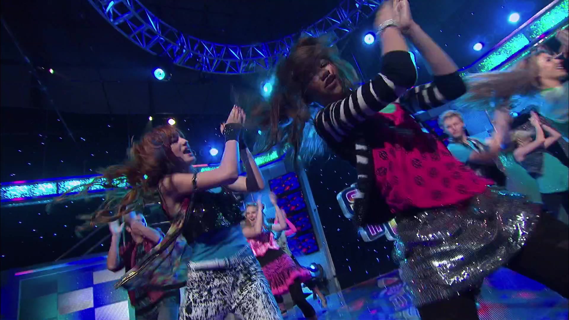Shake_It_Up_S02E01_Shrink_It_Up_1080p_BTD_002902.jpg Shake_It_Up_S02E01_Shrink_It_Up_1080p_BTD_002902.jpg