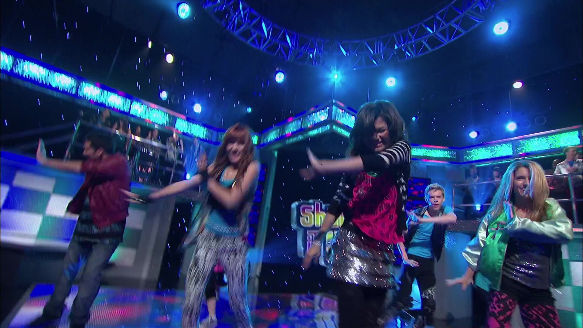 Shake_It_Up_S02E01_Shrink_It_Up_1080p_BTD_002909.jpg